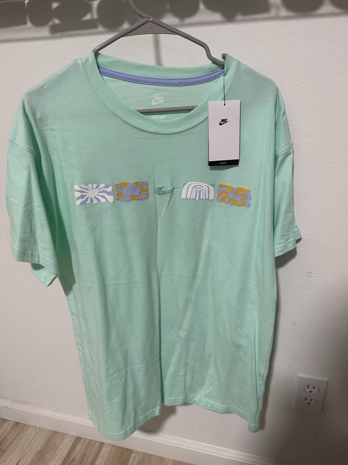 Nike Sportswear Max 90 T-Shirt Mens Size Medium Green Short Sleeve Embroidered