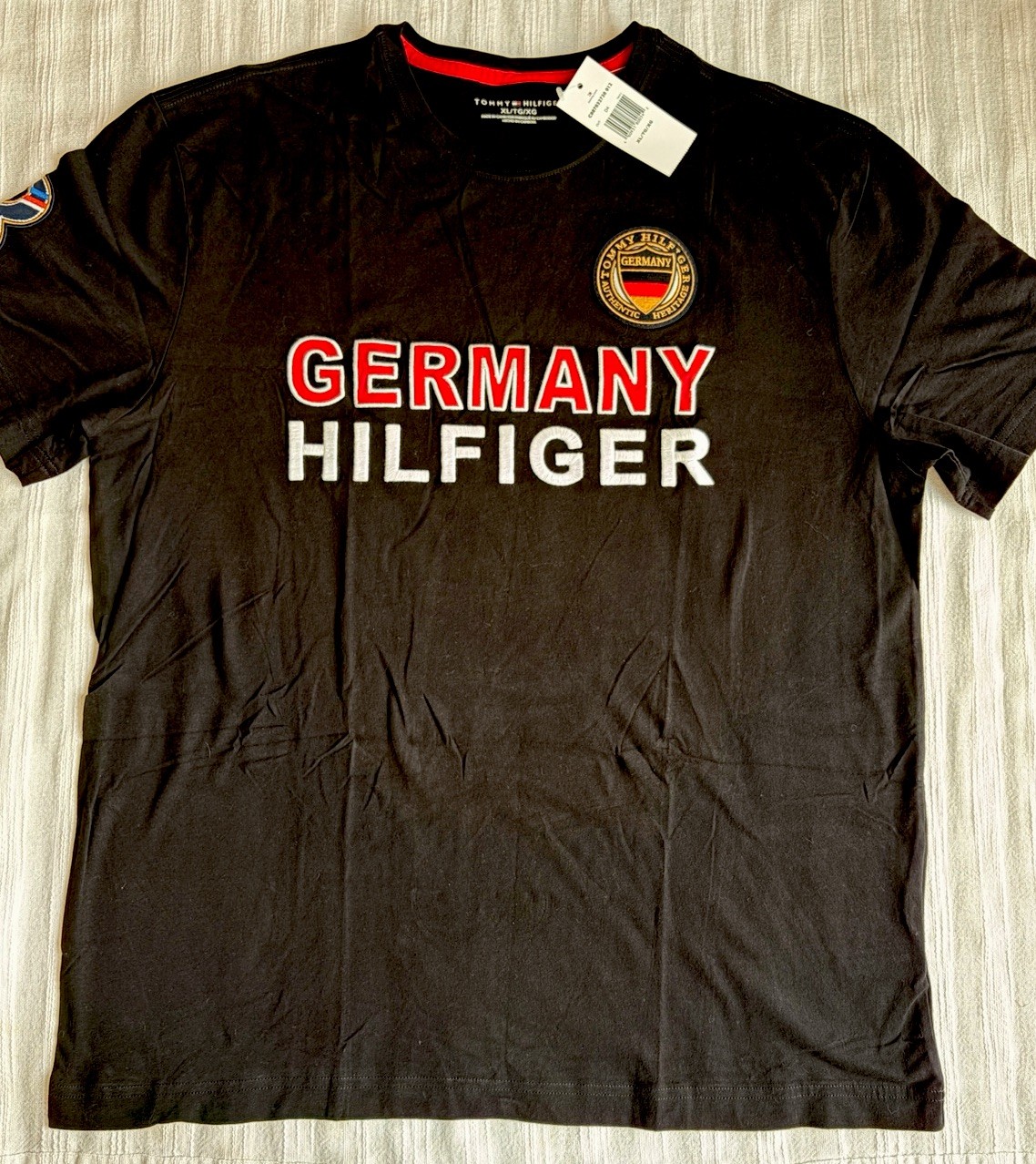 Tommy Hilfiger Germany Men’s XL T-shirt Patches/Embroider New With Tags (23×29)