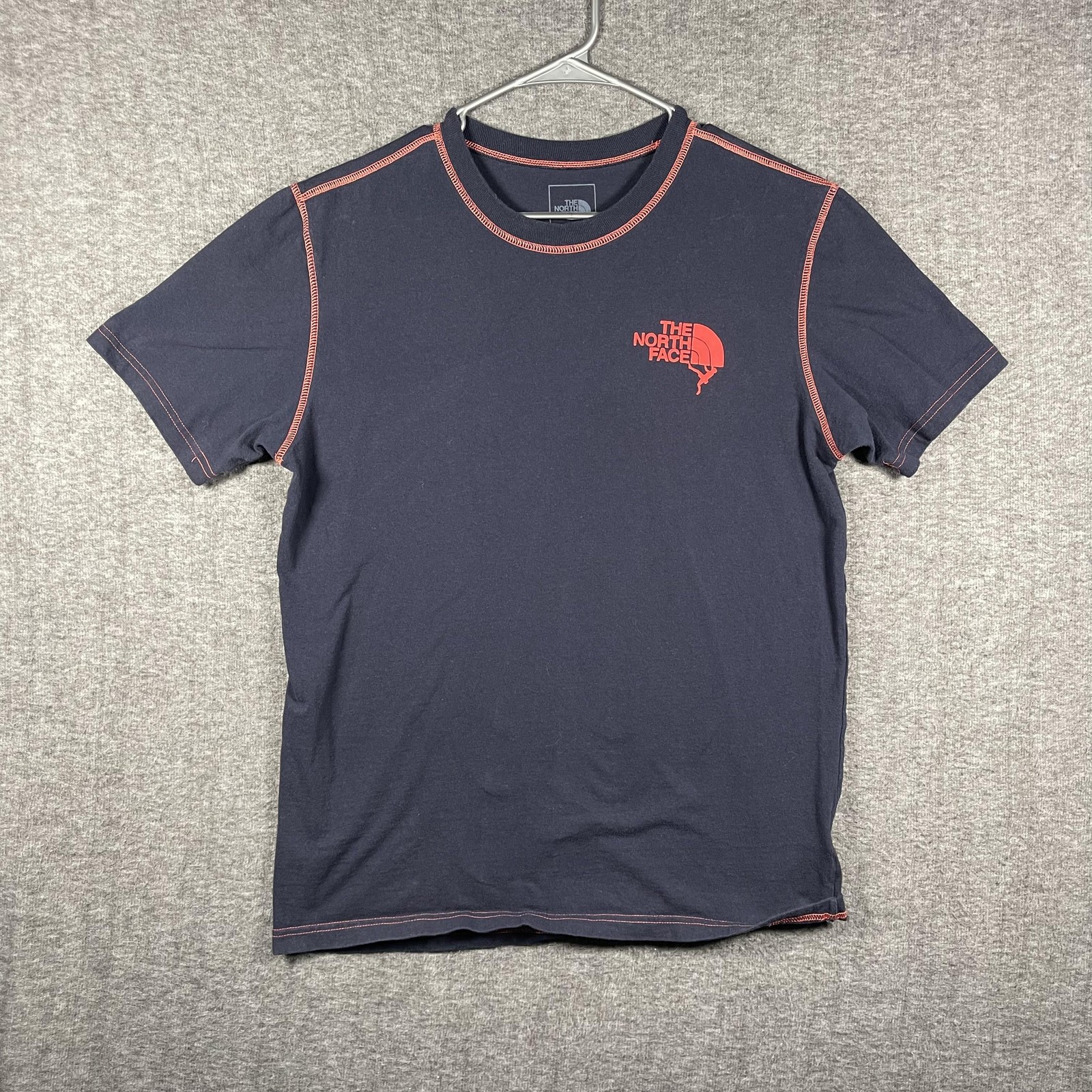 The North Face Shirt Mens Medium Navy Blue Red Climber Logo Tee Hanging Man