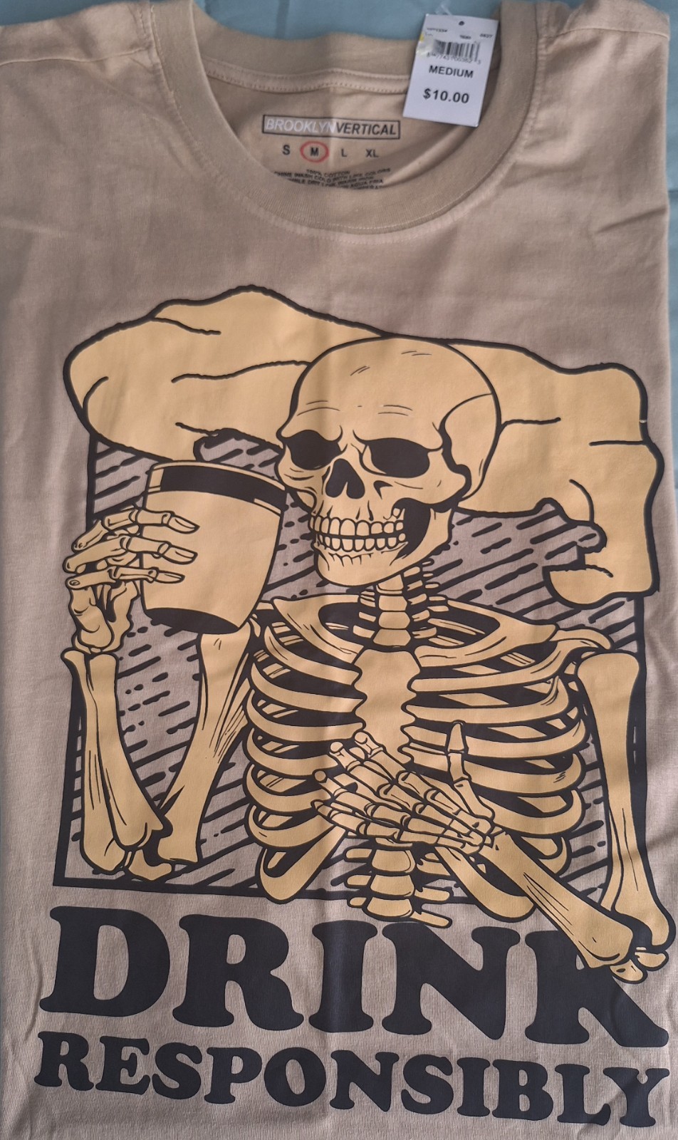 BROOKLYN VERTICAL- MENS- DRINK RESPONSIBLY- SIZE M- NWT- SKELETON