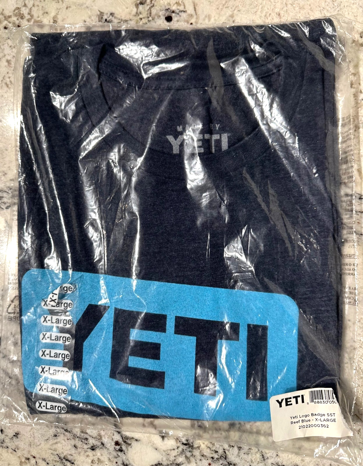 YETI Coolers Logo Badge Short Sleeve Graphic T Shirt XL Reef Blue Cotton NWT