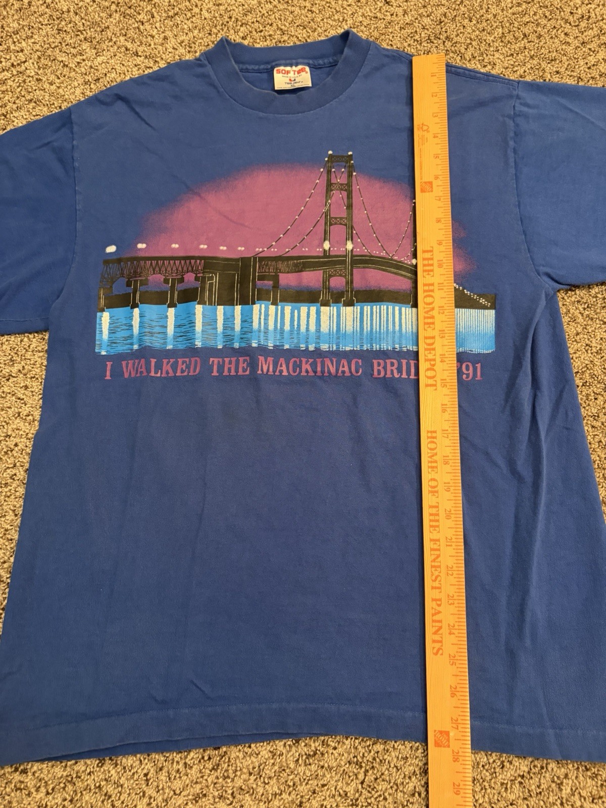 Vintage 2001- Labor Day- I walked the Mackinaw Bridge Single Stitch Blue XL
