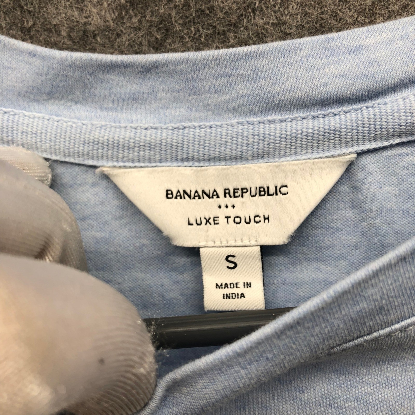 Banana Republic Luxe Touch T-Shirt Mens Small Light Blue Short Sleeve Crewneck