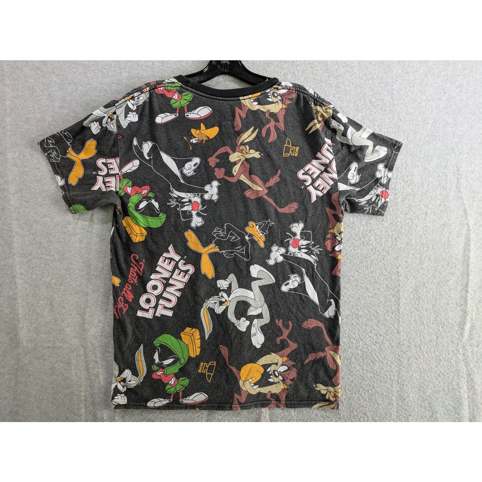 Looney Tunes All-over Character Print T-Shirt Men Medium Black Crew Neck Shirt