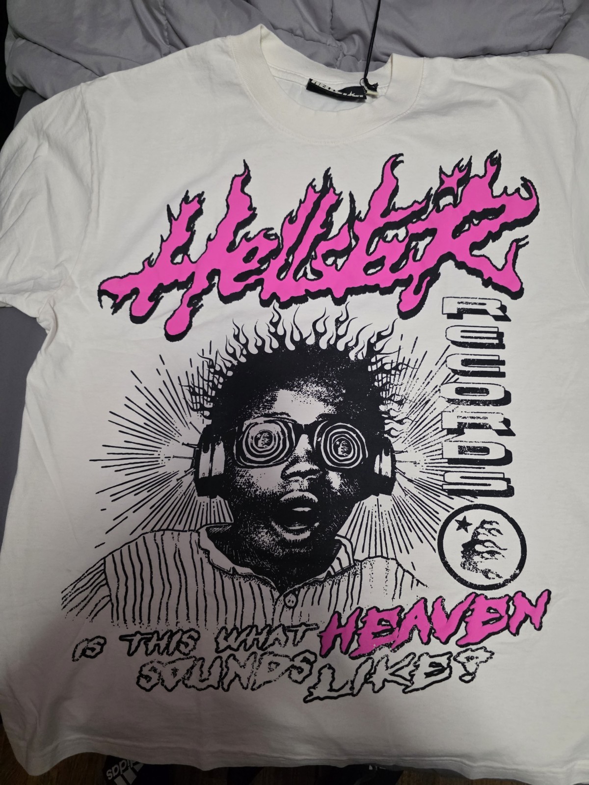 Hellstar “Is This What Heaven Sounds Like” White Men’s L Tee Short Sleeve Crew