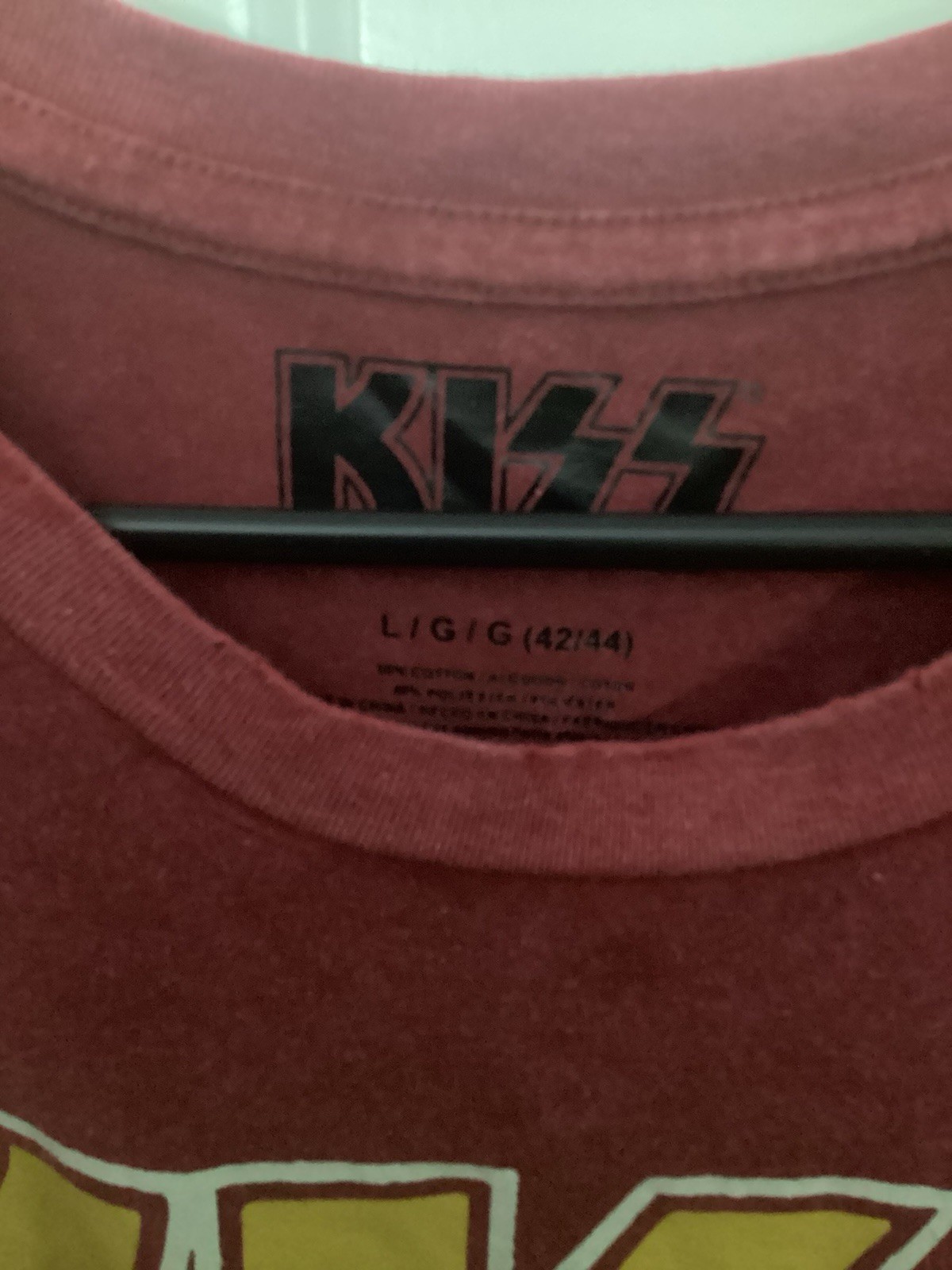 New Mens Kiss Greatest Hits Graphic Tshirt Size L (42 – 44)
