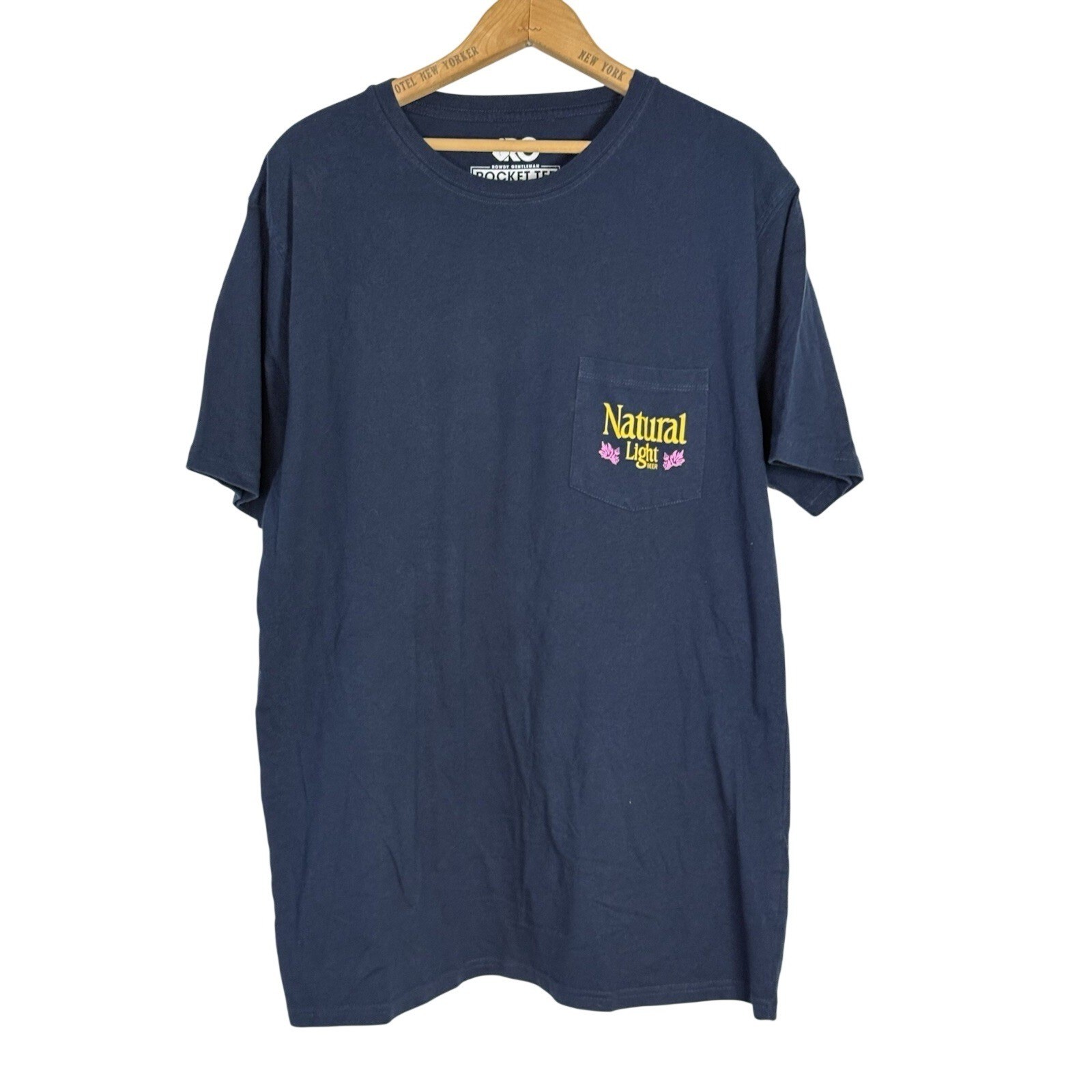 Rowdy Gentleman Natural Light Beer Pop Art Pocket T-Shirt XL Navy Blue