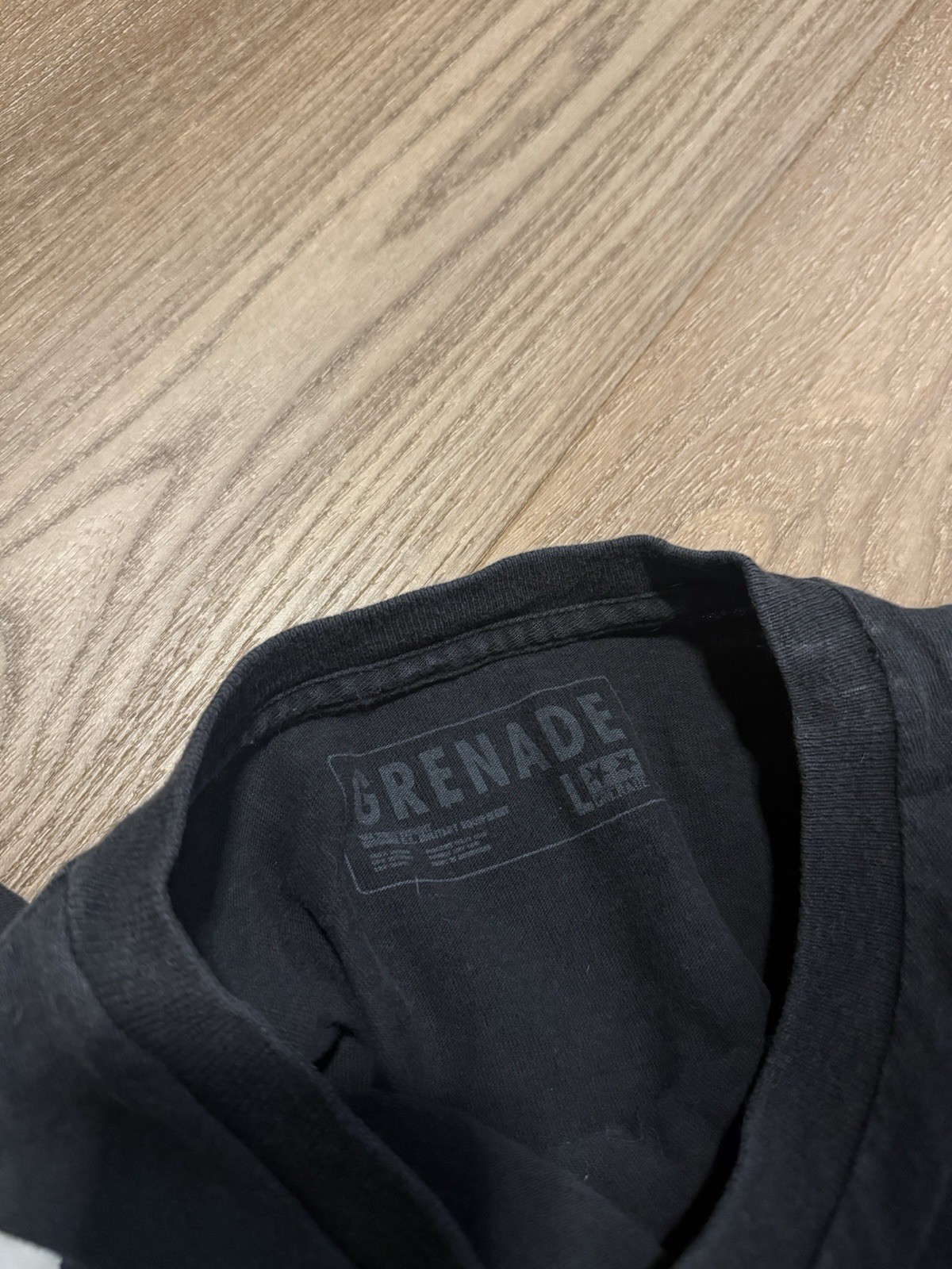 Grenade Mens Large Black Graphic T-shirt Y2K Streetwear