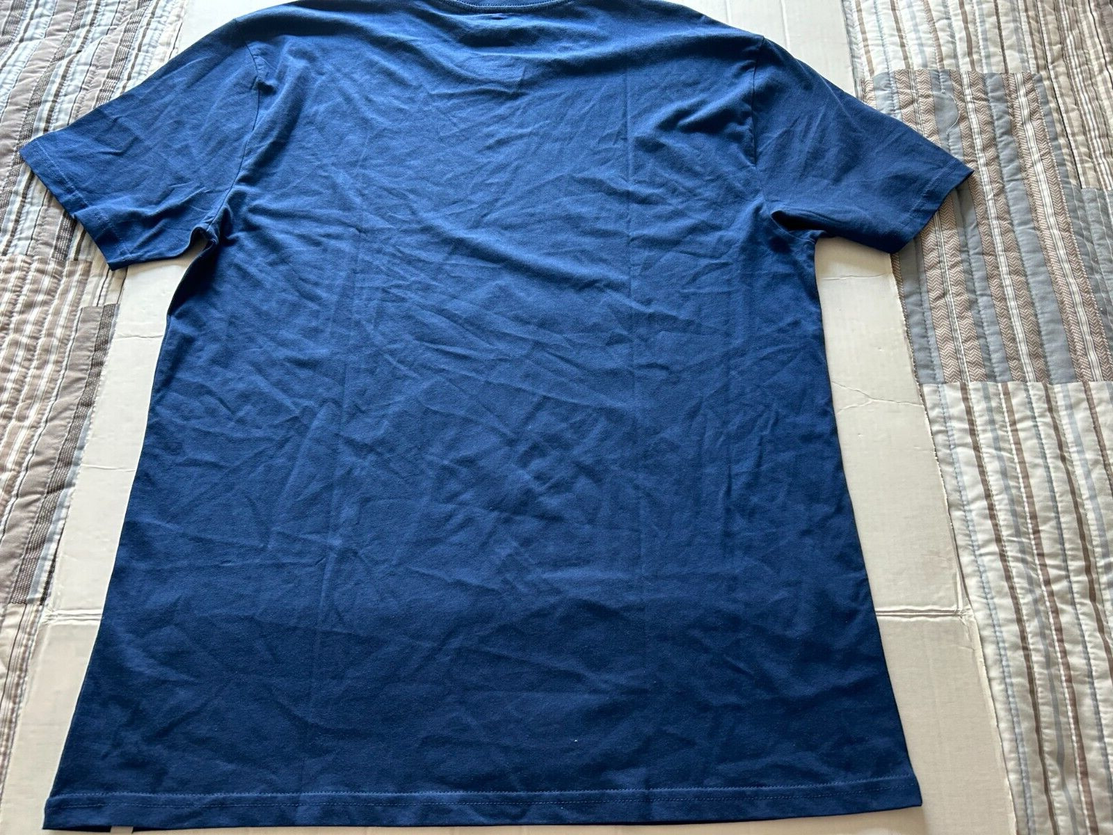 HURLEY SIZE LARGE DARK BLUE SHORT SLEEVE T-SHIRT…SEE DESCRIPTION