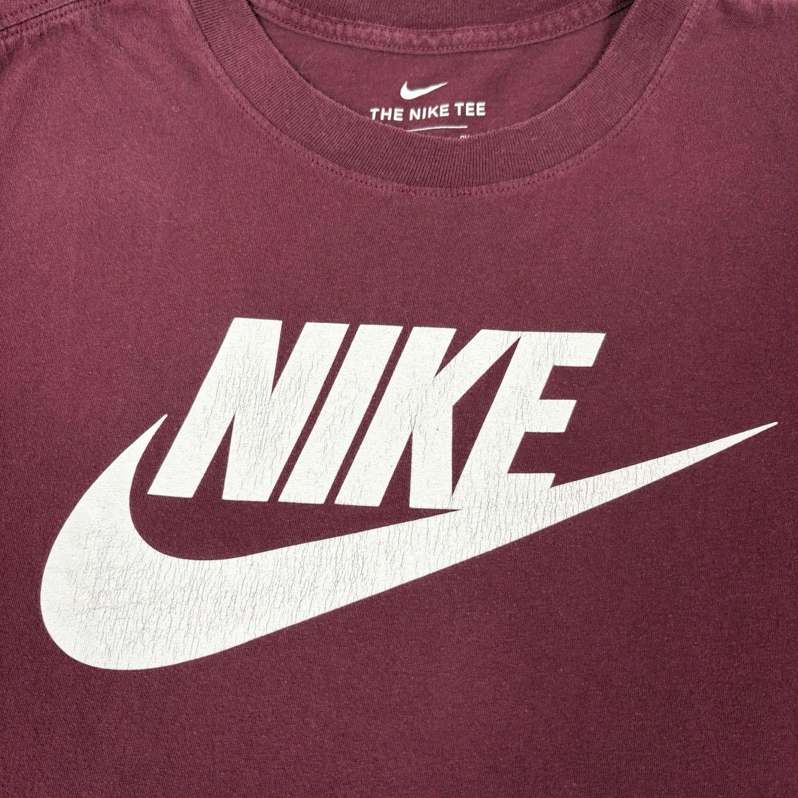 The Nike Tee Maroon Burgandy Men’s Size Small Casual Workout Lifting Running