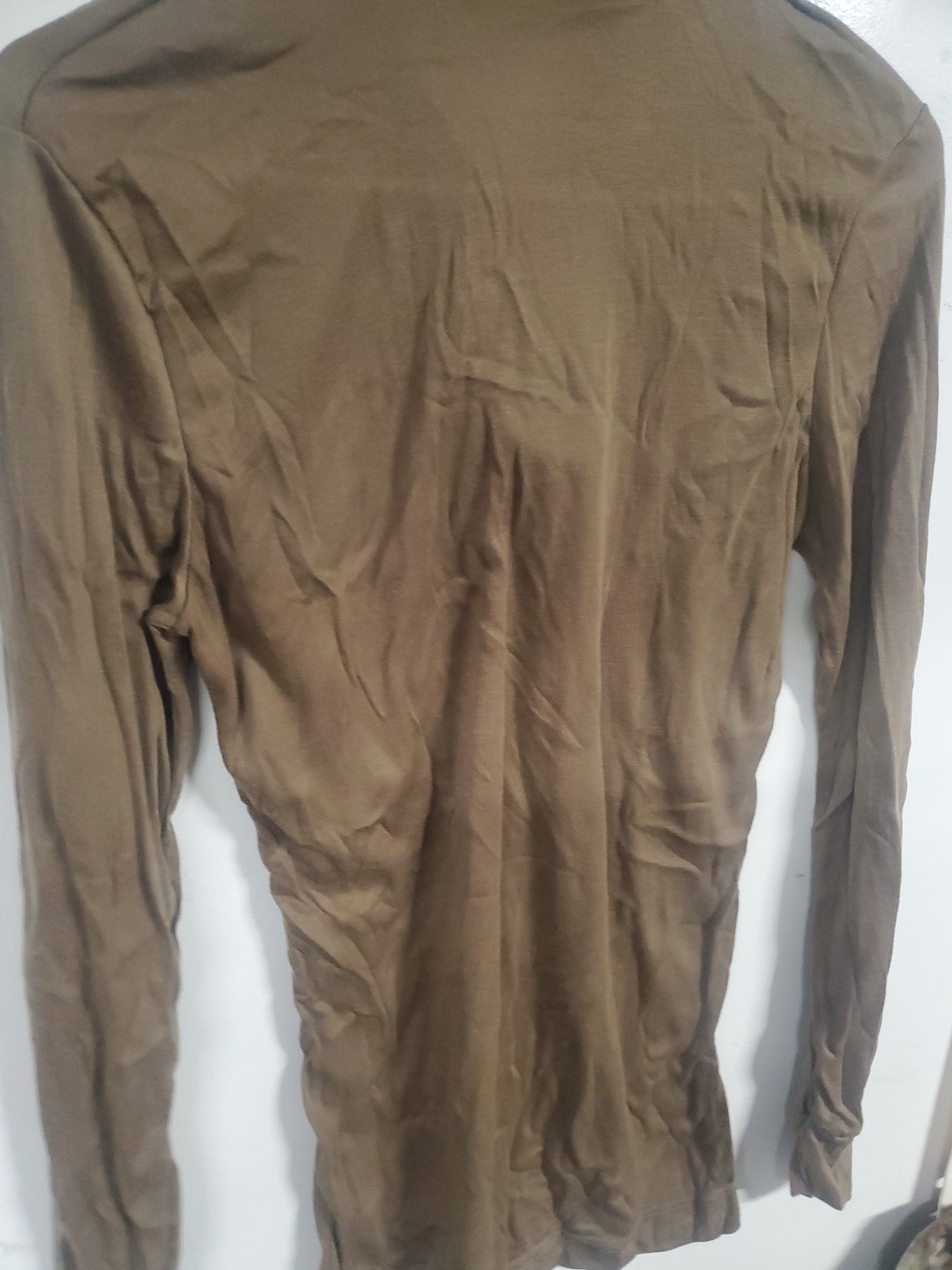 Bin# Cold Weather Undershirt Small Brown 1/4 Zip Long Sleeve 100% Polyester