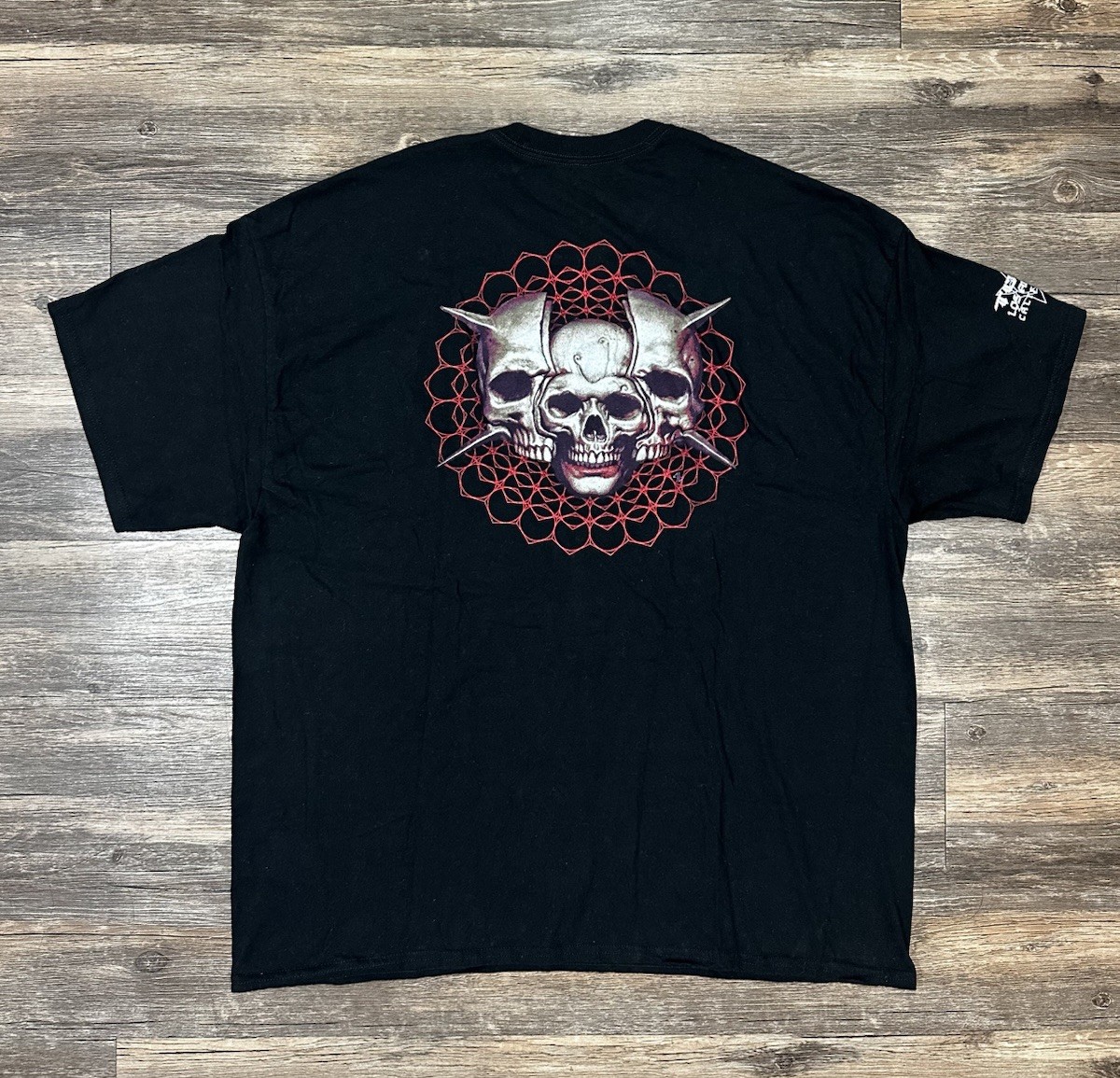 Tool Triple Skull Tshirt Mens 2XL Black Spiked Print Los Angeles California Tour