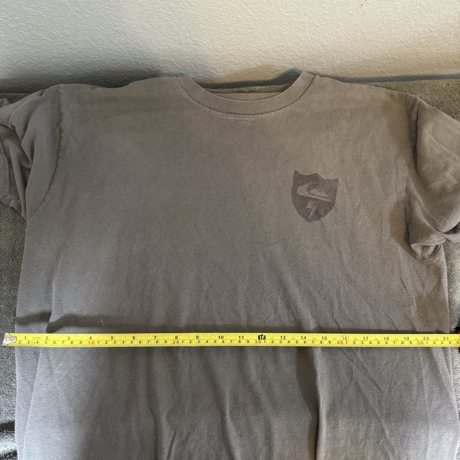 Vintage Quiksilver Shirt Men’s Large/Medium Brown y2k Skate Surfing Surf 2000s