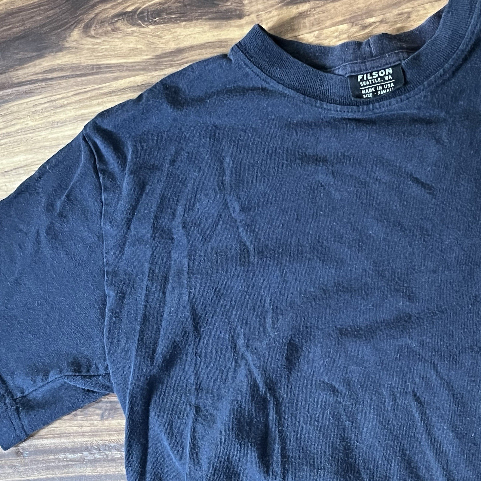 Filson Basic T-Shirt | Navy XS Crew Neck Tee Shirt Blue Made in USA Excellent