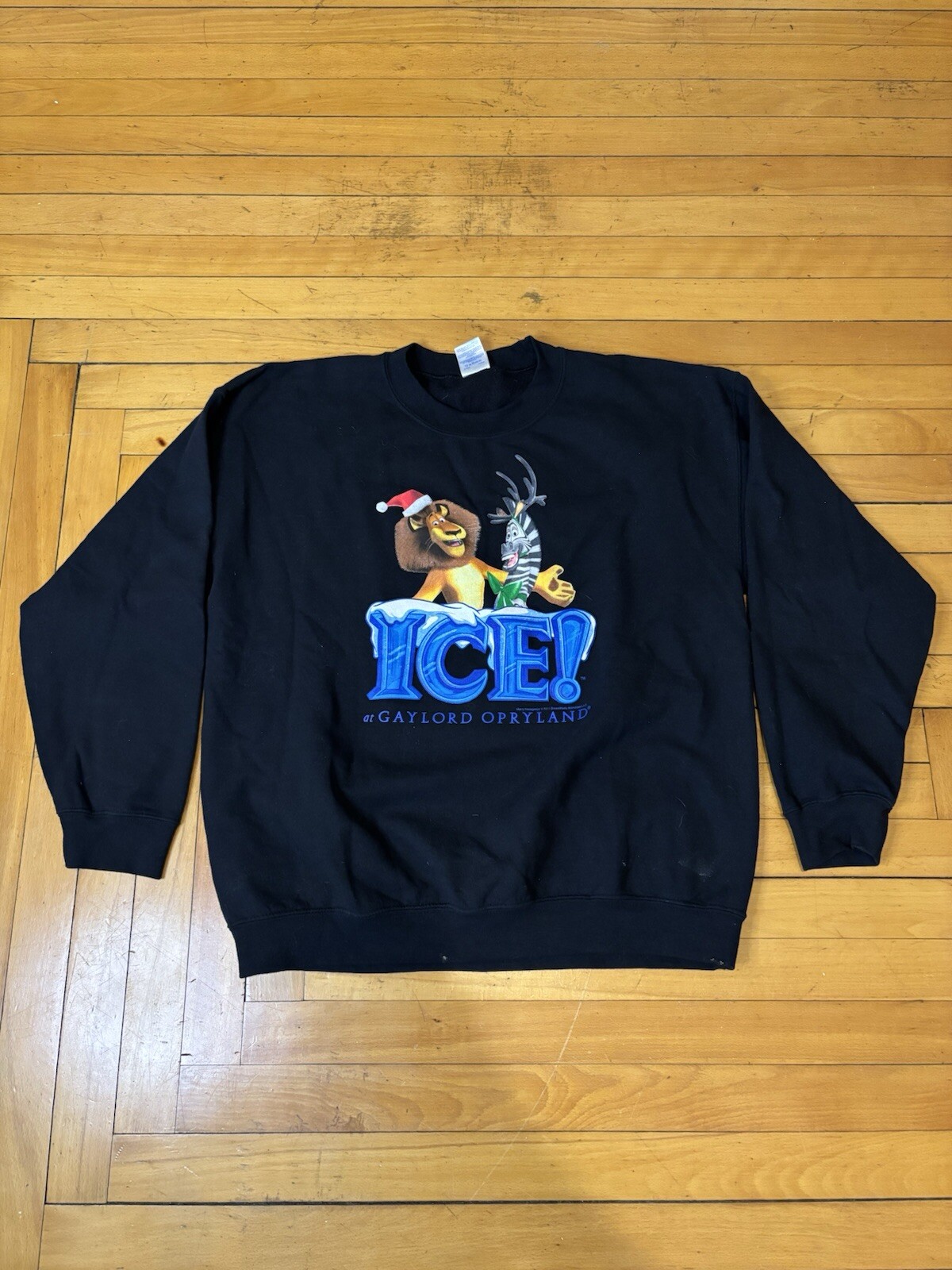 Vtg Merry Madagascar Crewneck Size Large 2011 Gaylord Dreamworks