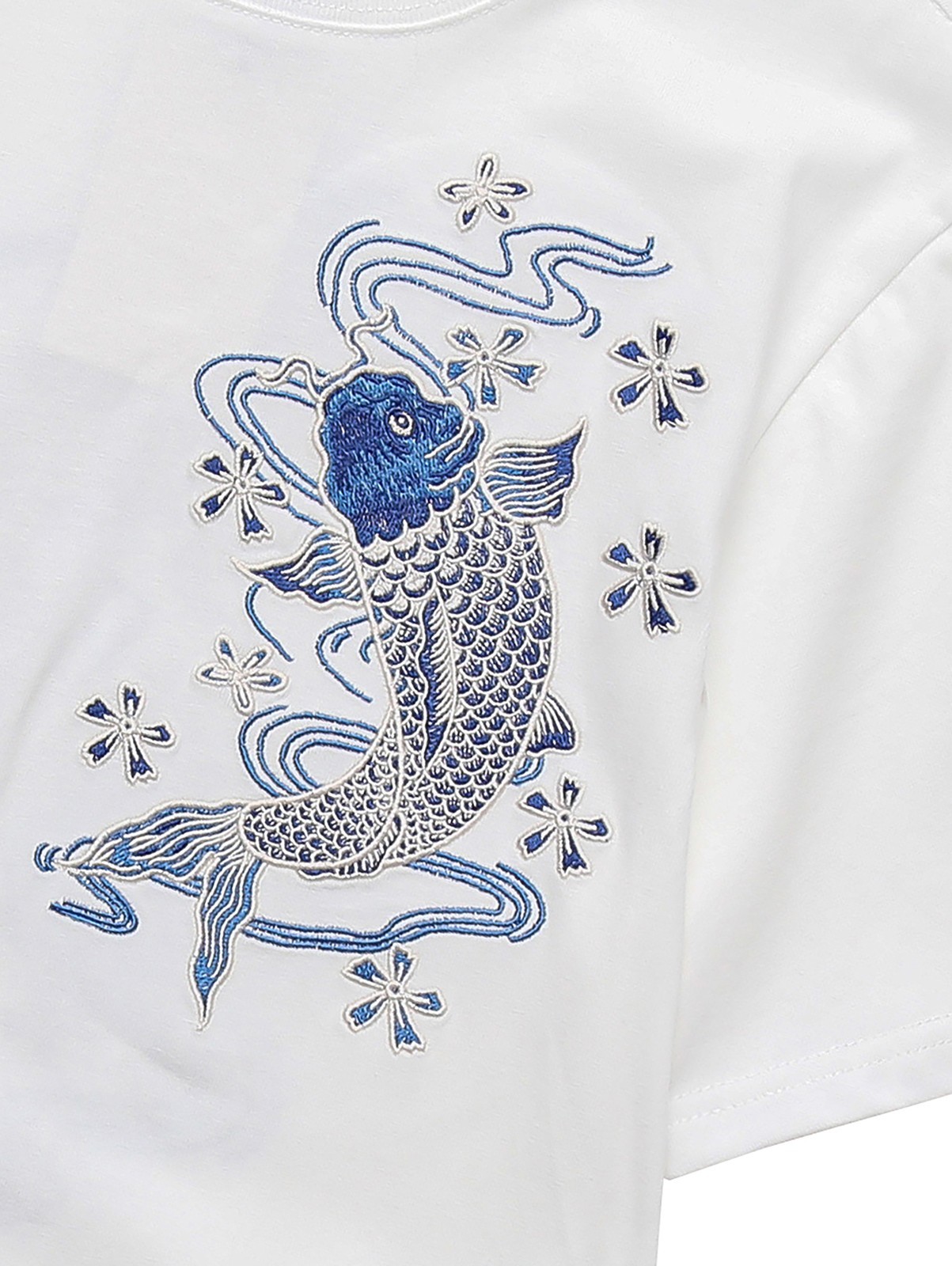 Niepce Japanese Streetwear Embroidery T-shirt Blue Koi Graphic Tee for Men