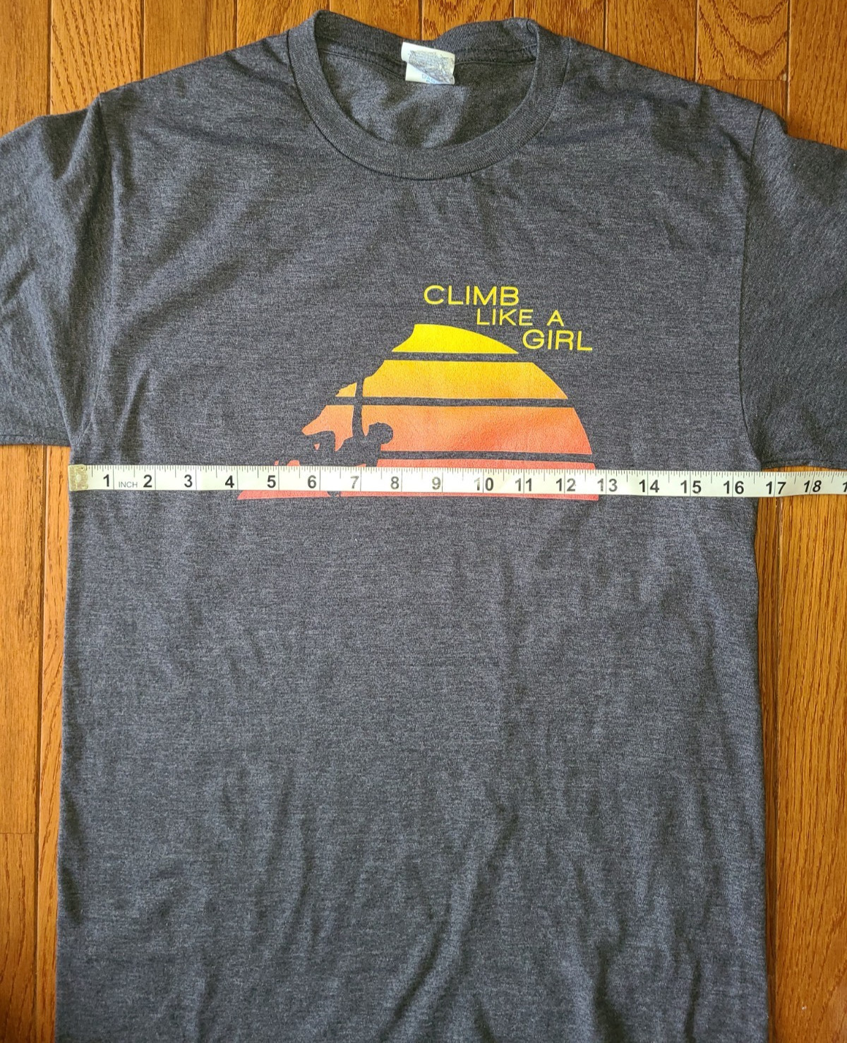 Retro Sunset Female Rock Climbing Outdoor Bouldering Short-Sleeve T-Shirt Small