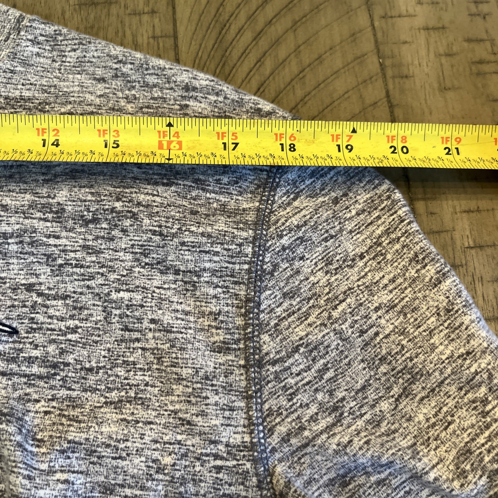 Hollister Men’s Curved Hem Short Sleeve Tee Heather Gray Black Logo Size XL