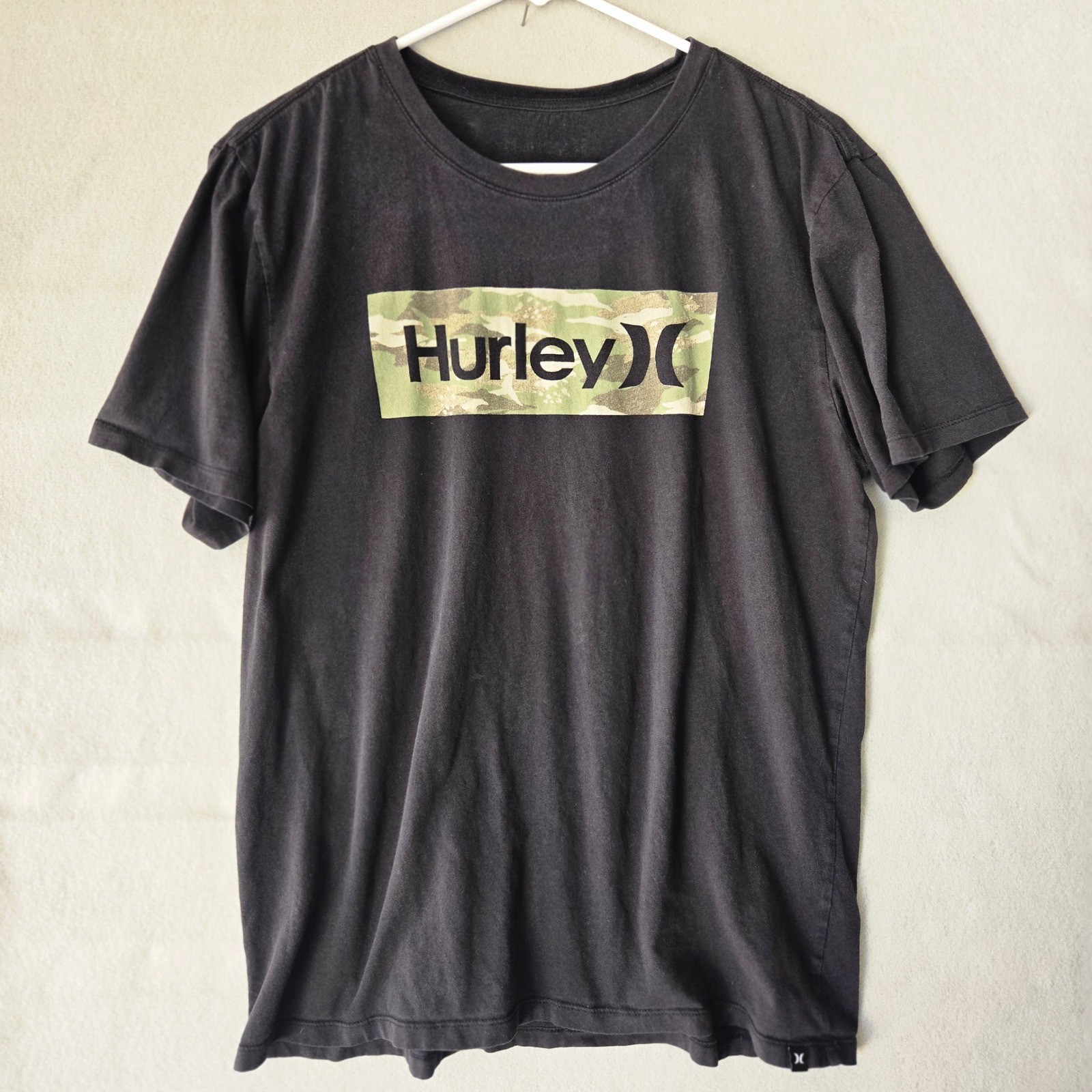 Hurley Mens Graphic T-Shirt Black Camo Box Logo Short Sleeve Crewneck L