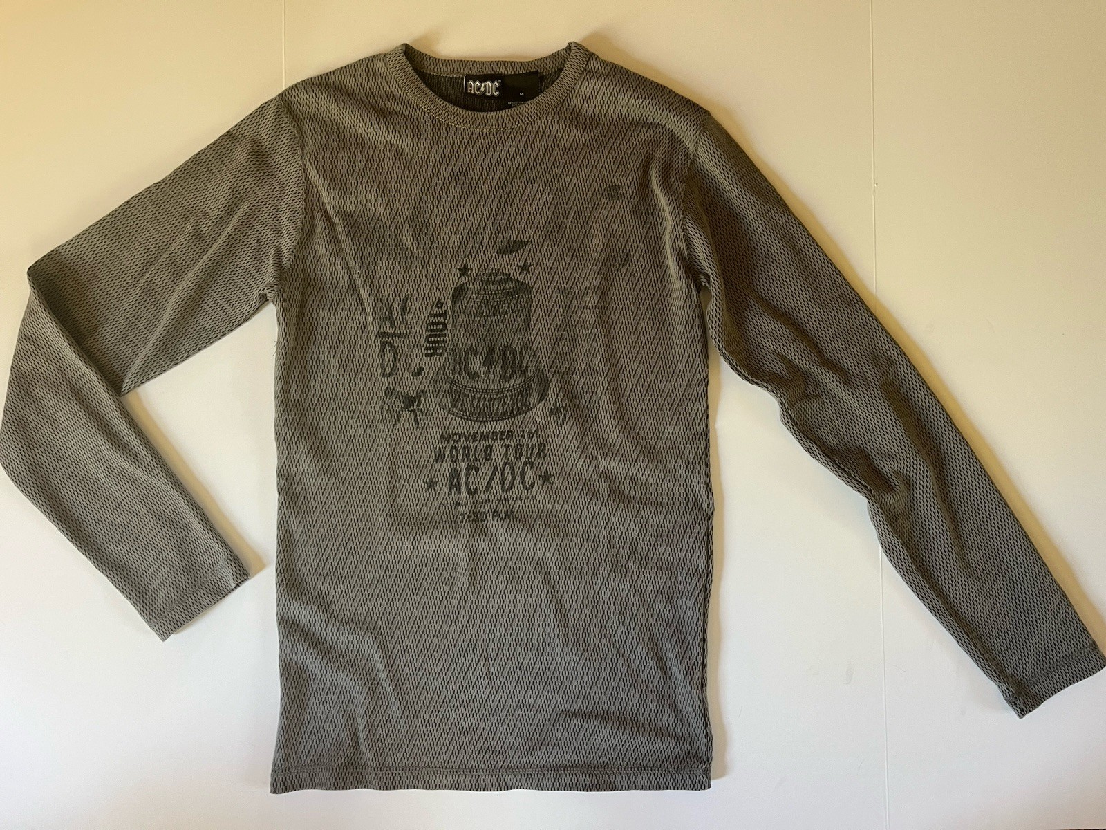 AC/DC November World Tour Textured Knit Long Sleeve T-Shirt Men’s M Gray 2012