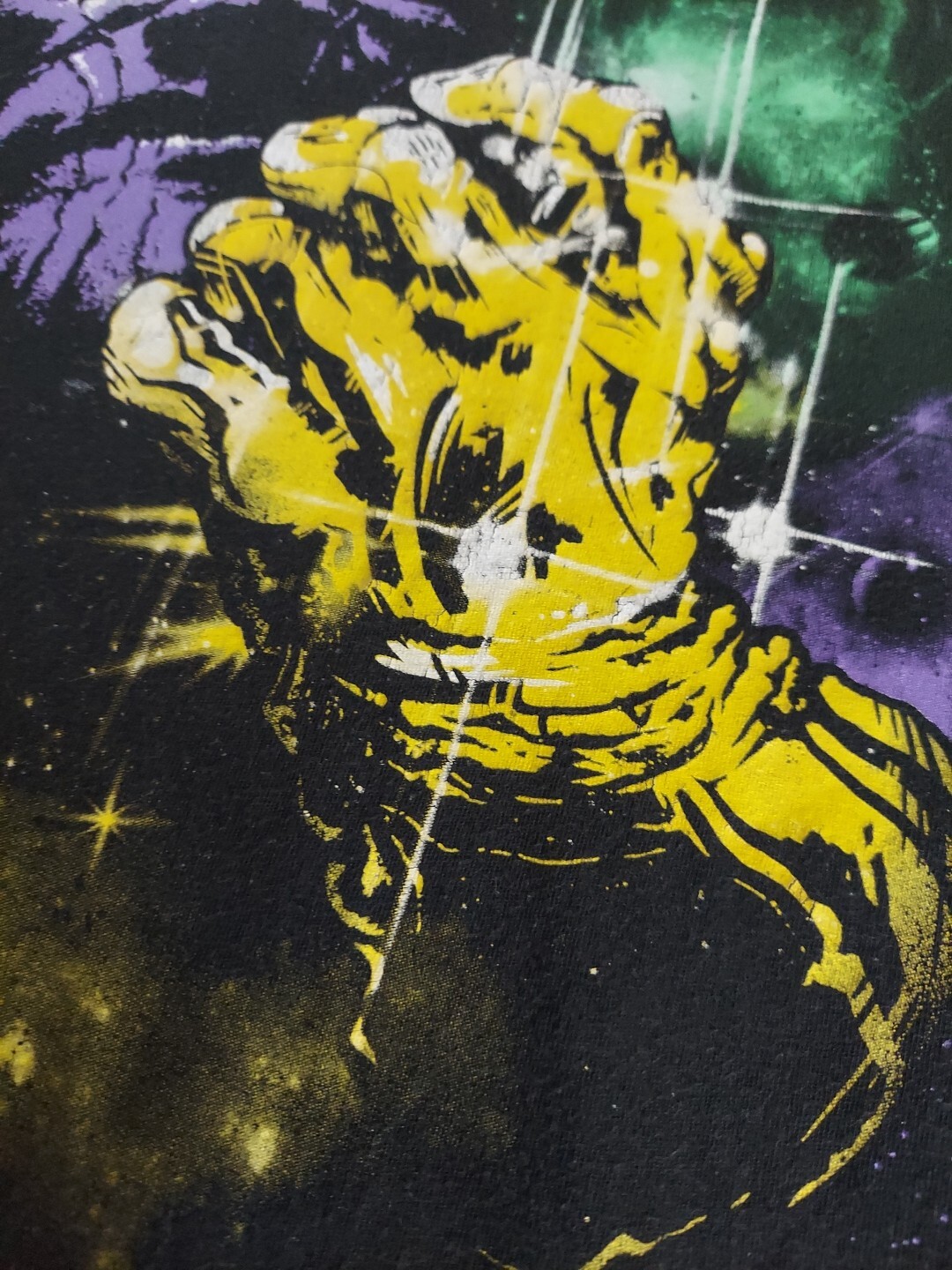 Marvel Avengers Infinity War Thanos Gauntlet Mens L T-shirt Geek Fuel Exclusive