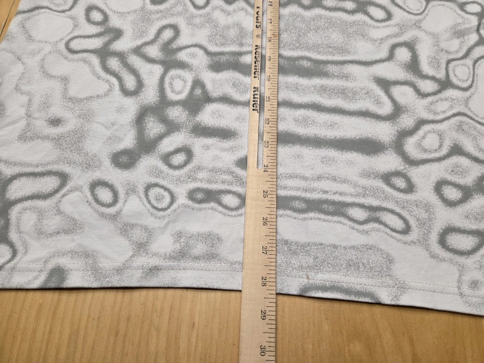 Nike All Over Print Abstract Graphic Shirt Mens Large Gray Loose Fit Swoosh NWT