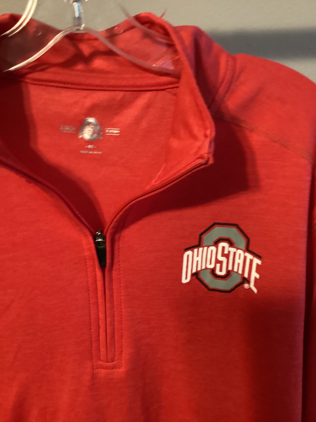 Men’s medium Ohio State Buckeyes 1/4 zip lightweight pullover shirt warmup
