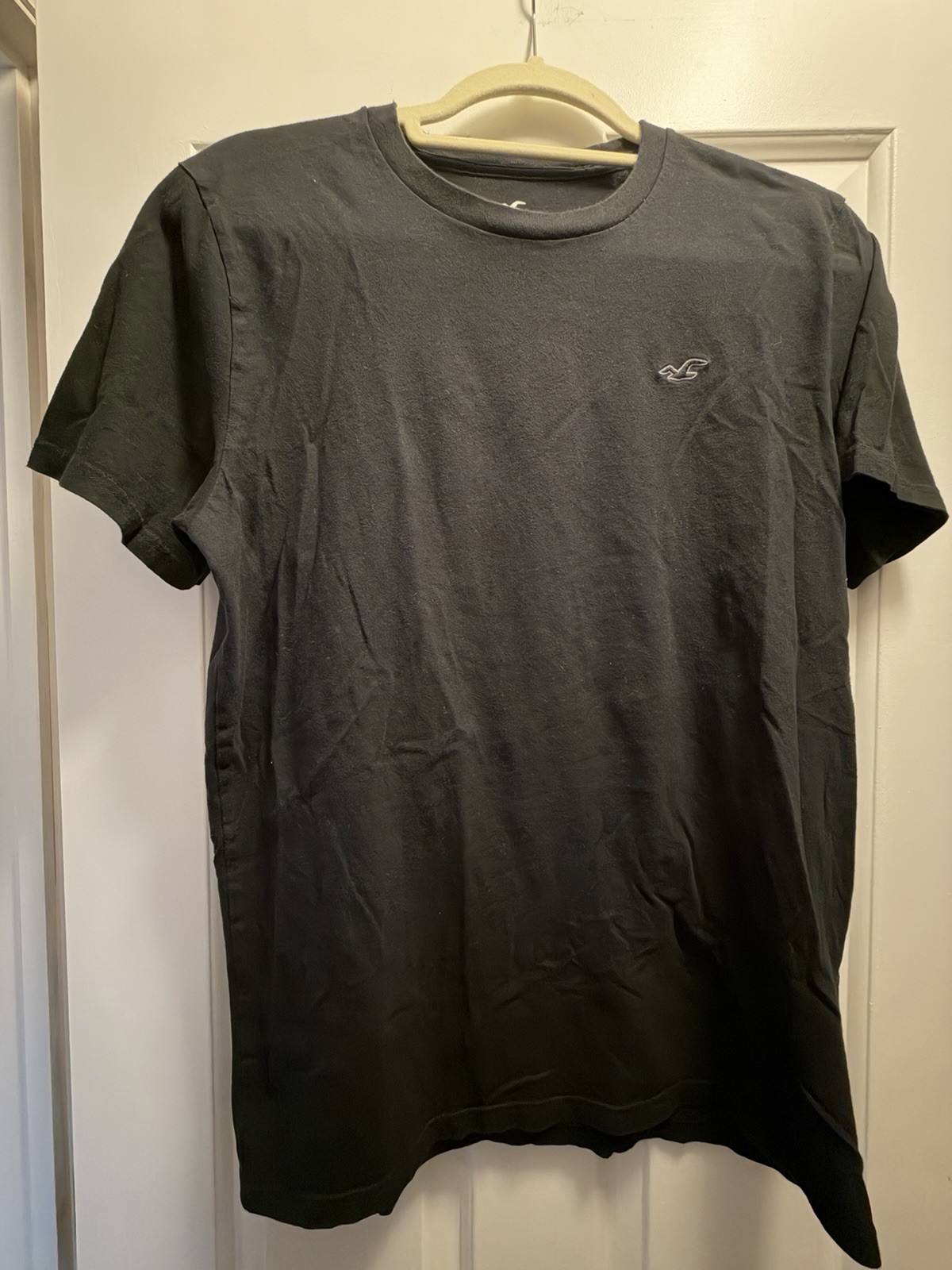 2 Hollister Must Have Collection T-Shirt Men’s medium