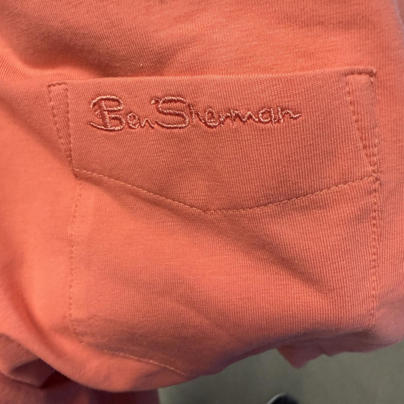 NWT Ben Sherman Coral Rose Stretch pocket T-shirt Small
