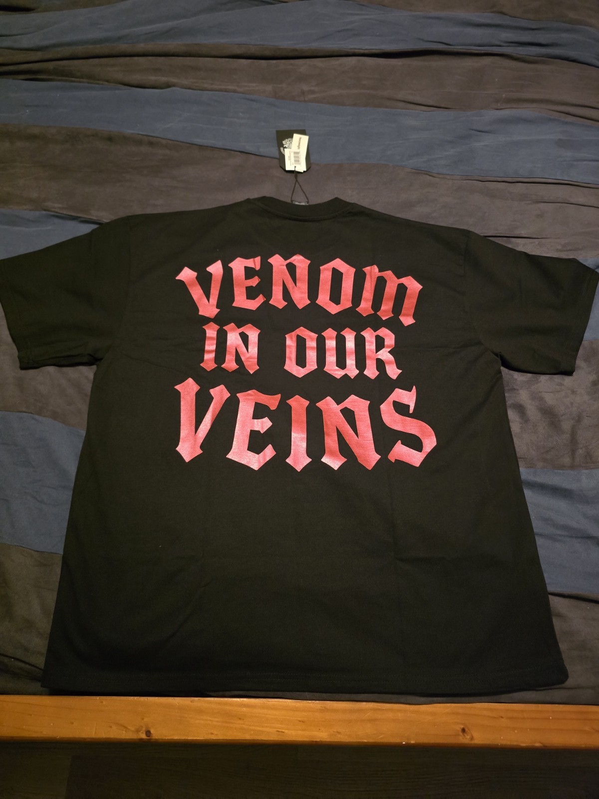 Crooks & Castles “Venom” size XL Heavyweight Drop Shoulder T-shirt Black.