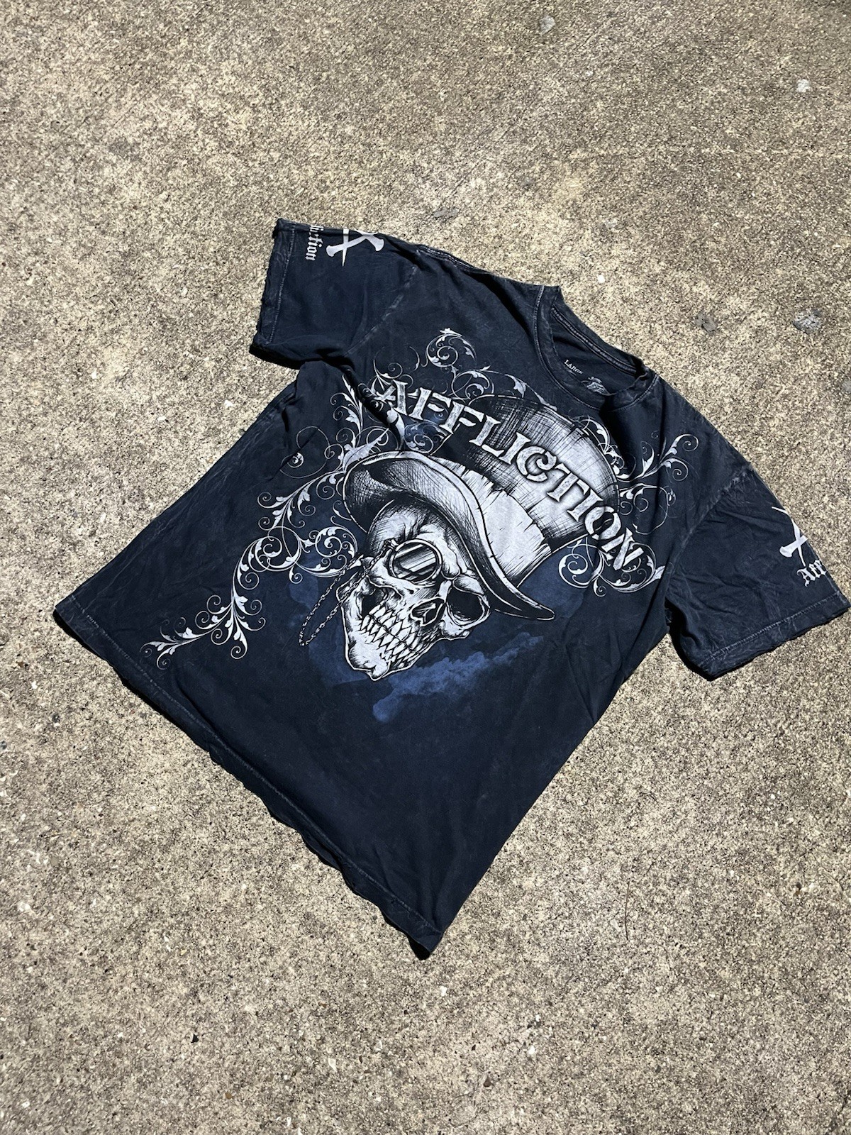 Affliction Shirt Mens Large Navy Black Short Sleeve Y2K Skull Grunge Emo Goth