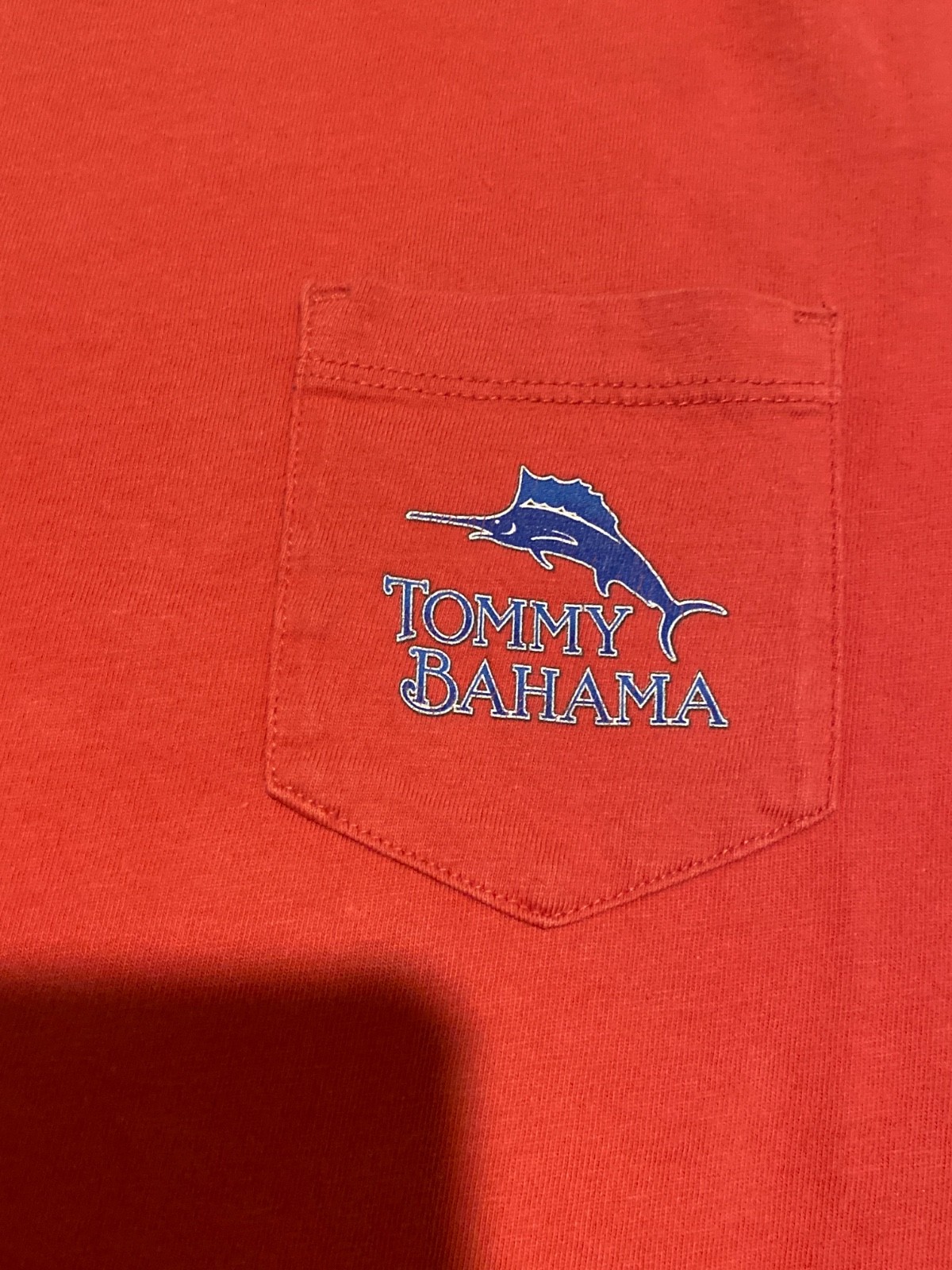 Tommy Bahama Hot Streak Casino Graphic Pocket T Shirt Red Small SP Cigar Dice Po