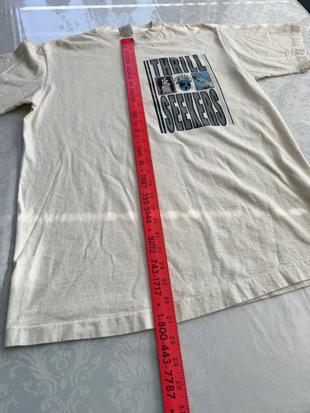 Vintage Six Flags Thrill Seekers T Shirt Large USA 90s Theme Park Graphic Tee