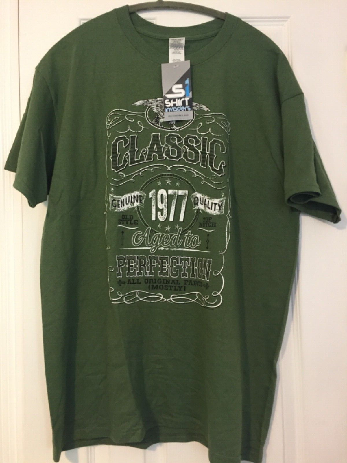 Classic Aged To Perfection Genuine 1977 Quality Distressed Print T-Shirt NEW