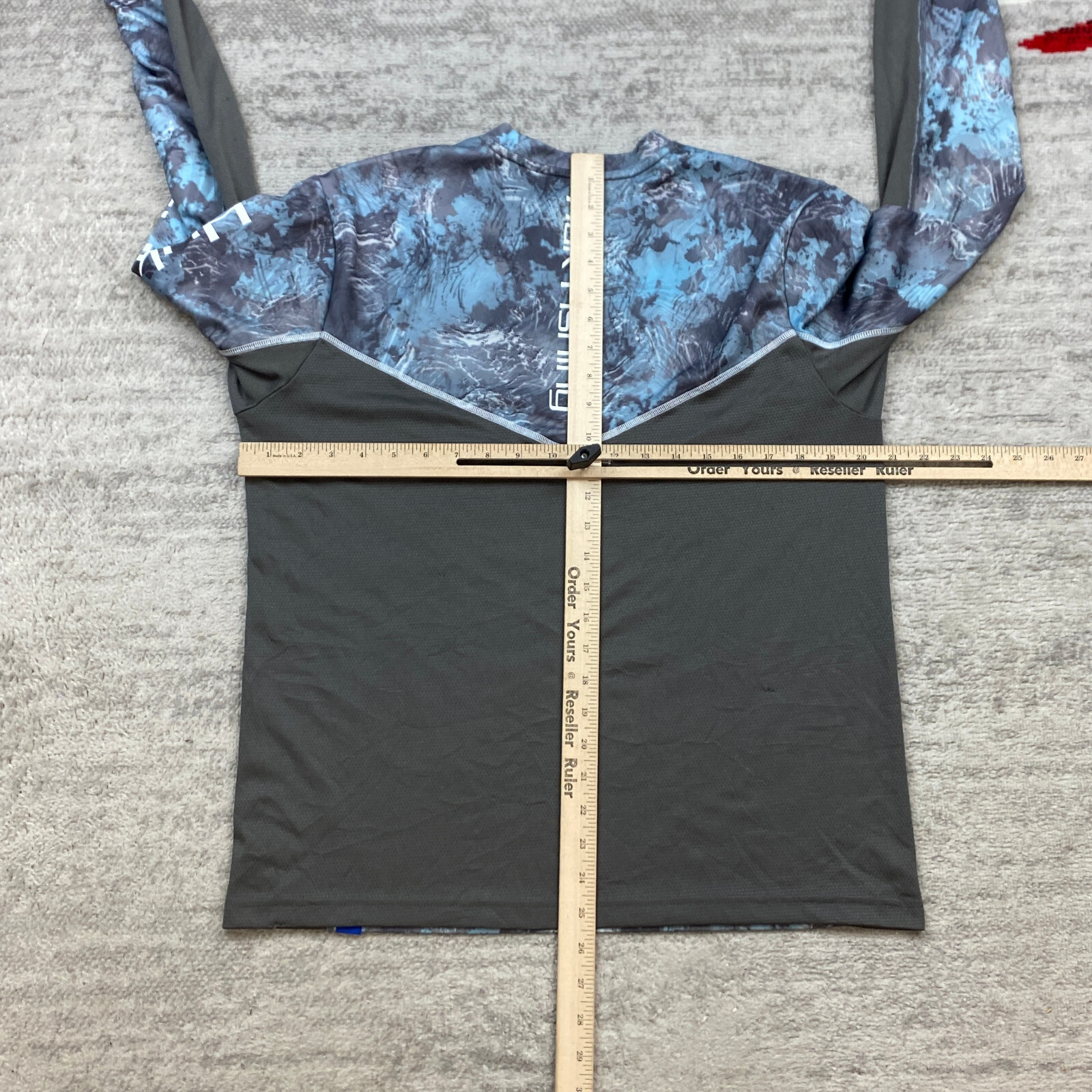 Huk Camouflage Shirt Small Blue Gray Performance Camper Fishing Hiker Boat Mens