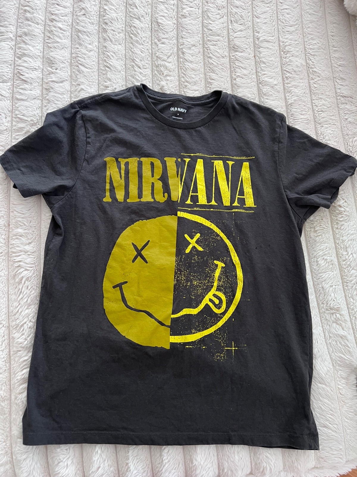 Nirvana Smiley Face Band T-Shirt Gray Size Medium Old Navy