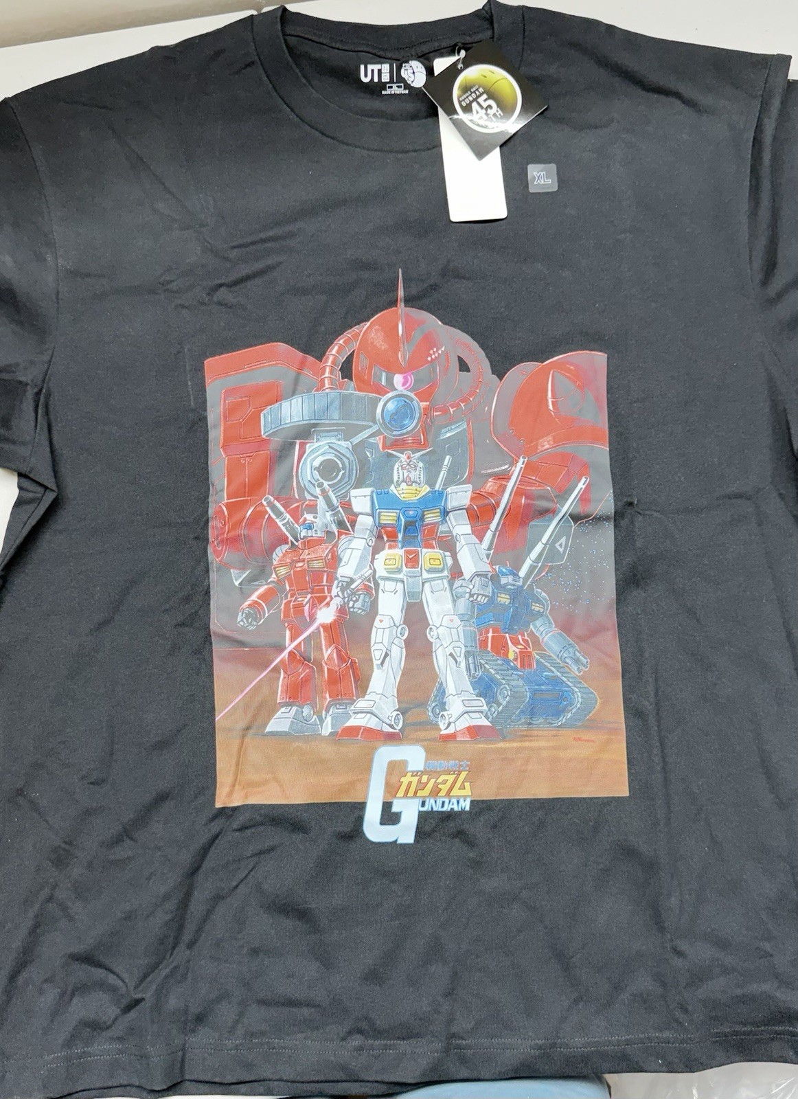 Uniqlo UT Gundam Mech T Shirt Size XL Anime Manga Comic Retro 70s 80s 90s Robot