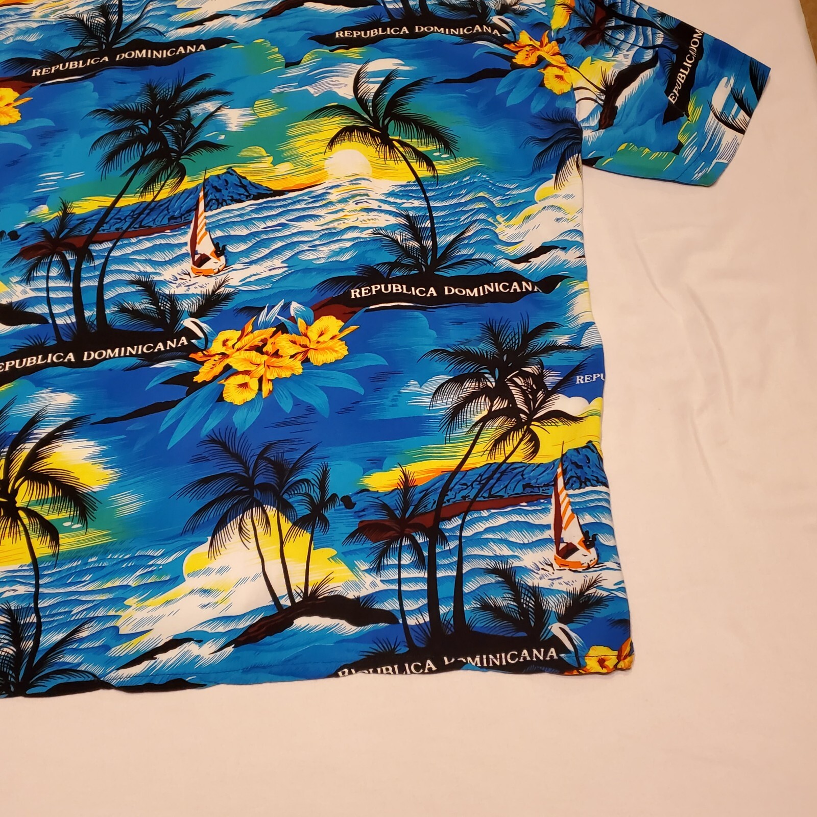 Dominican Caribbean Tropical Button Palm Tree Island Floral Shirt Yellow & Blue