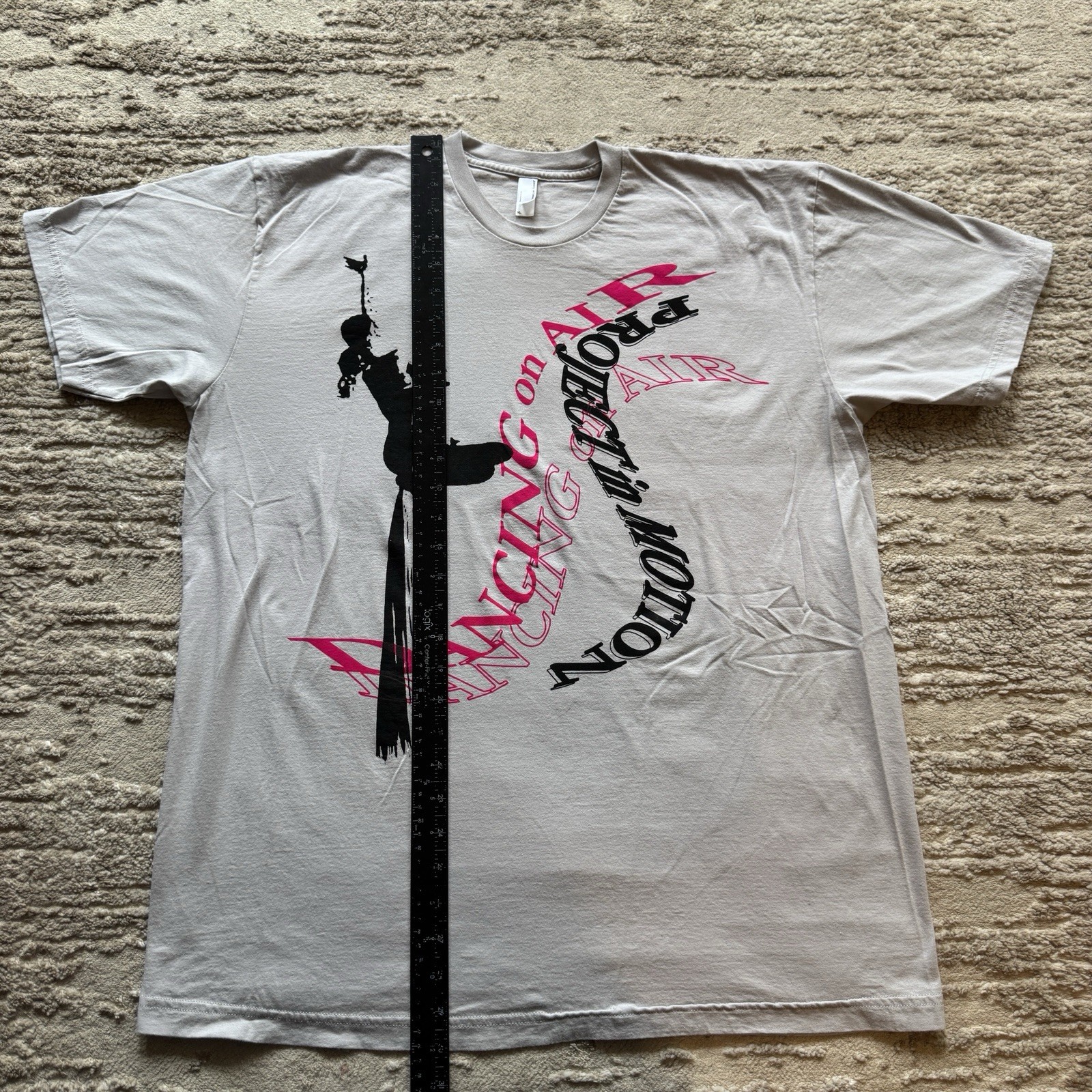 Vintage Curtain Dancing On Air Men’s XL Female Dancer White Pink USA Made Tee