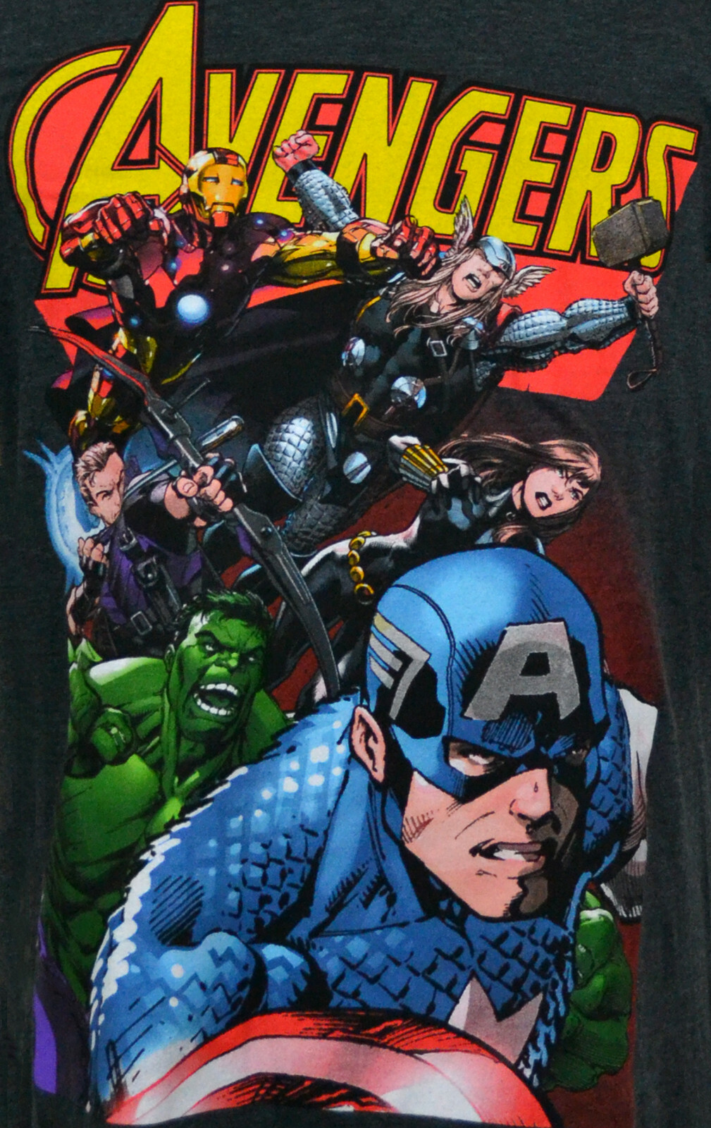 The Avengers T-Shirt Marvel Comics Superhero Battle Rushing Graphic Tee Gray NWT