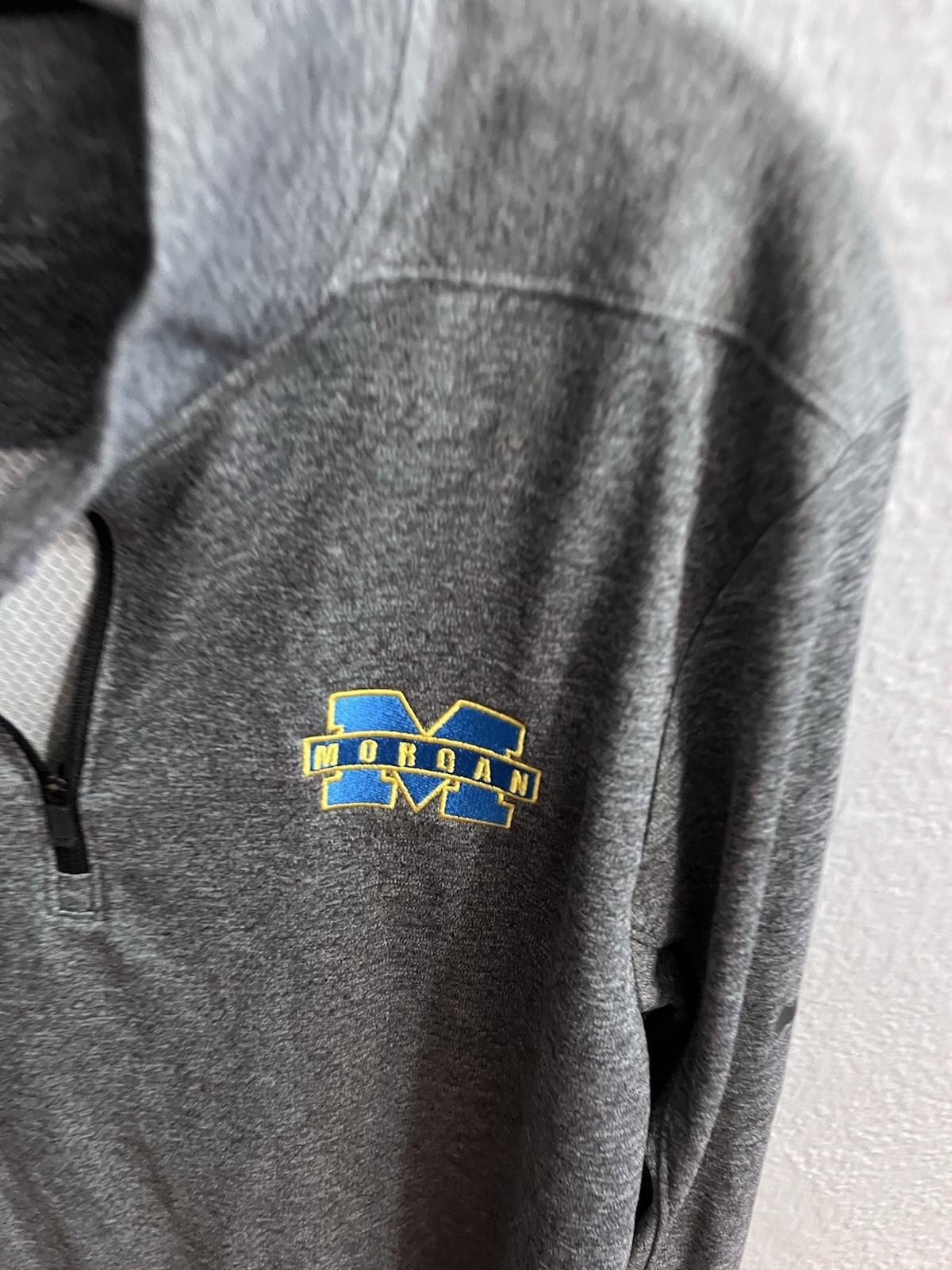 Nike Gray 1/4 Zip Long Sleeve Pullover Morgan County KY Size Medium Men’s