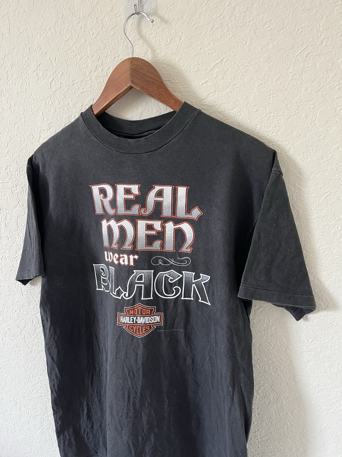 Vintage 90s Harley-Davidson “Real Men Wear Black” biker tee | Men’s Small