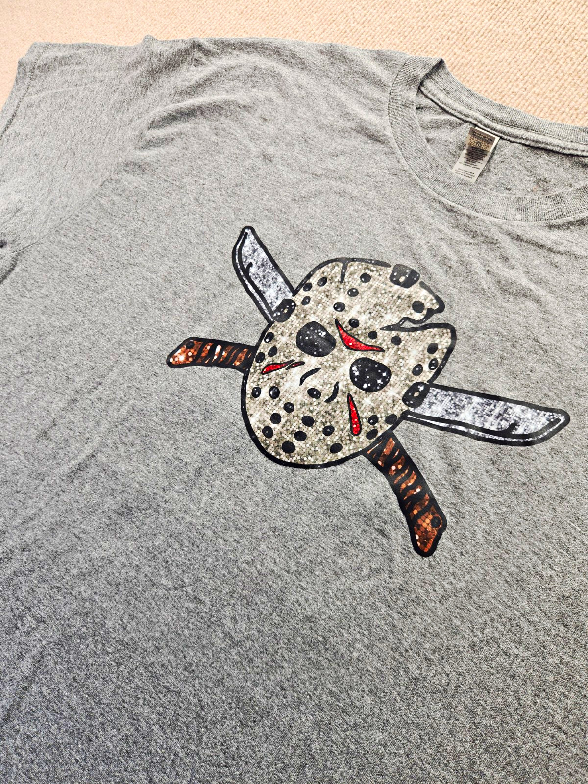 Gildan DryBlend Men’s XL Gray Friday 13 Jason Hockey Mask Graphic T-Shirt