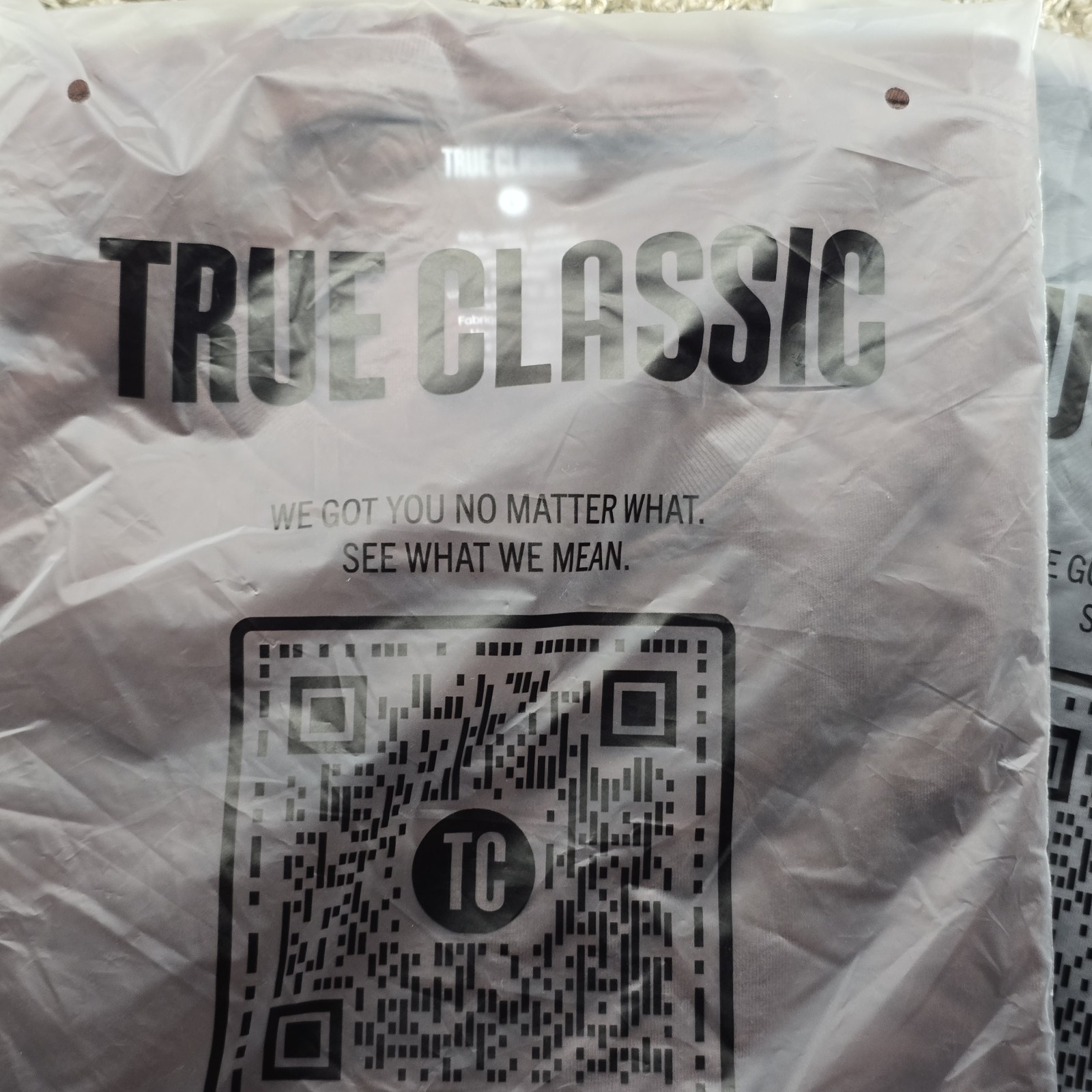 2x True Classic Curved Hem Crew Neck T Shirt Short Sleeve Carbon/Carob Size L