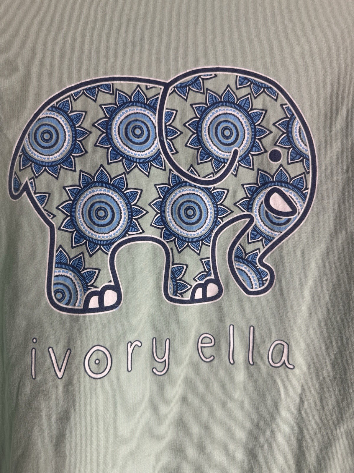Ivory Ella Green Elephant Graphic Logo Long Sleeve Pocket Crew Neck Tee M