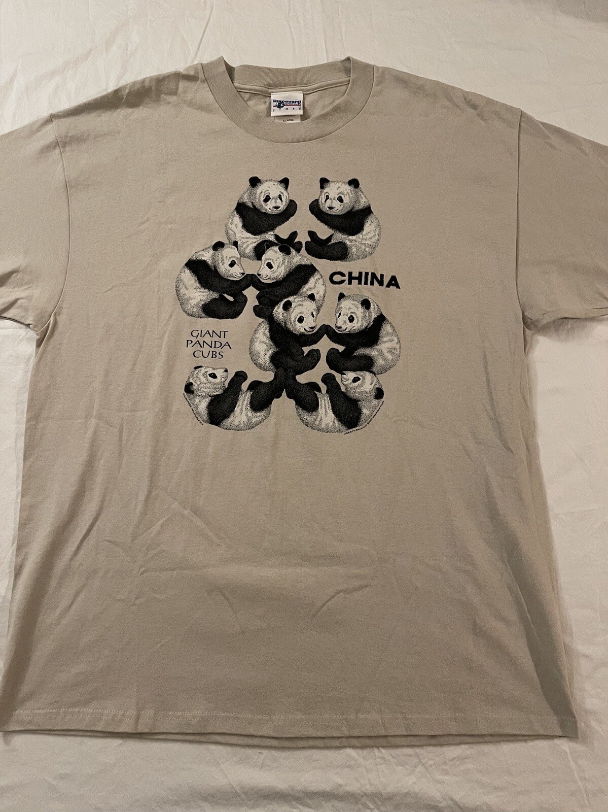 Vintage Discovery Channel Store Pandas China T Shirt Men’s Size XL Made In USA