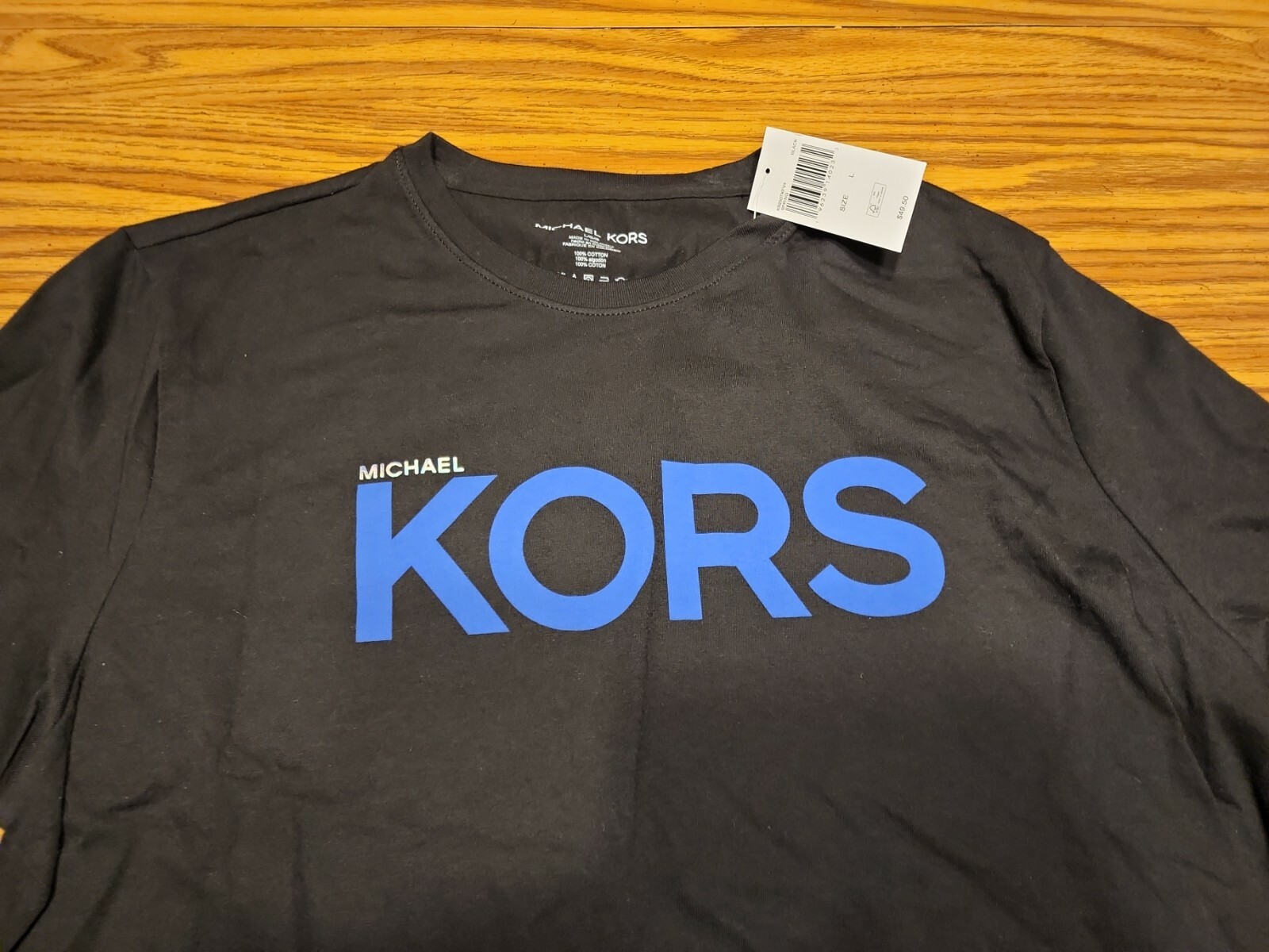 NWT $49.50 Michael Kors Men’s Graphic Short Sleeve T Shirt Black W/Blue “KORS”
