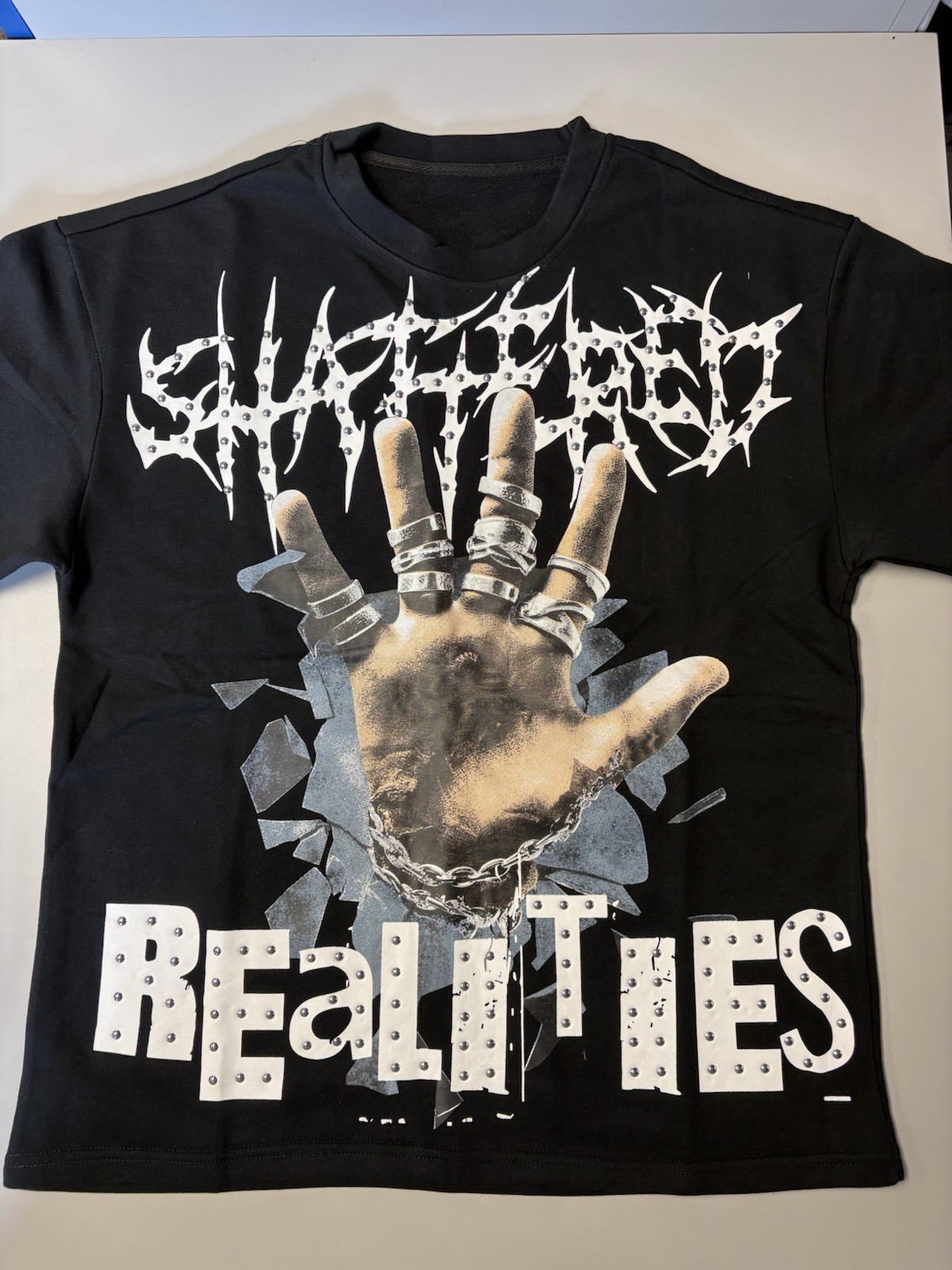 Rare common Shattered Realities World Tour Studded Rhinestone T-Shirt Black L