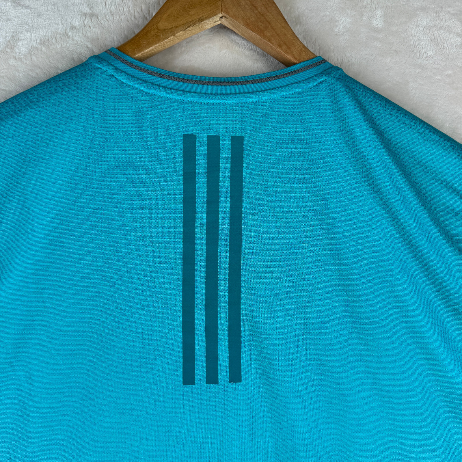 Adidas Running Supernova Men’s Size L Solid Turquoise Stretch Crew-Neck T-Shirt