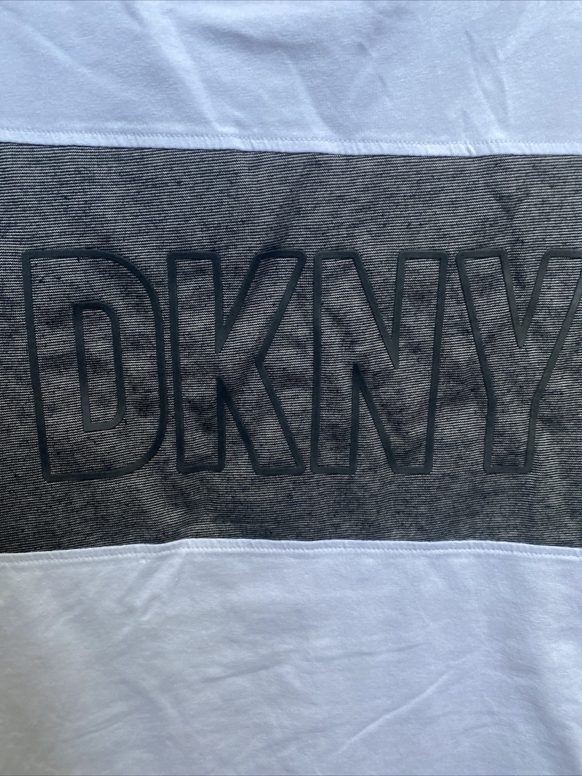 NEW DKNY Men’s T-Shirt Short Sleeve Crew Neck White Gray Large NWT $49.50